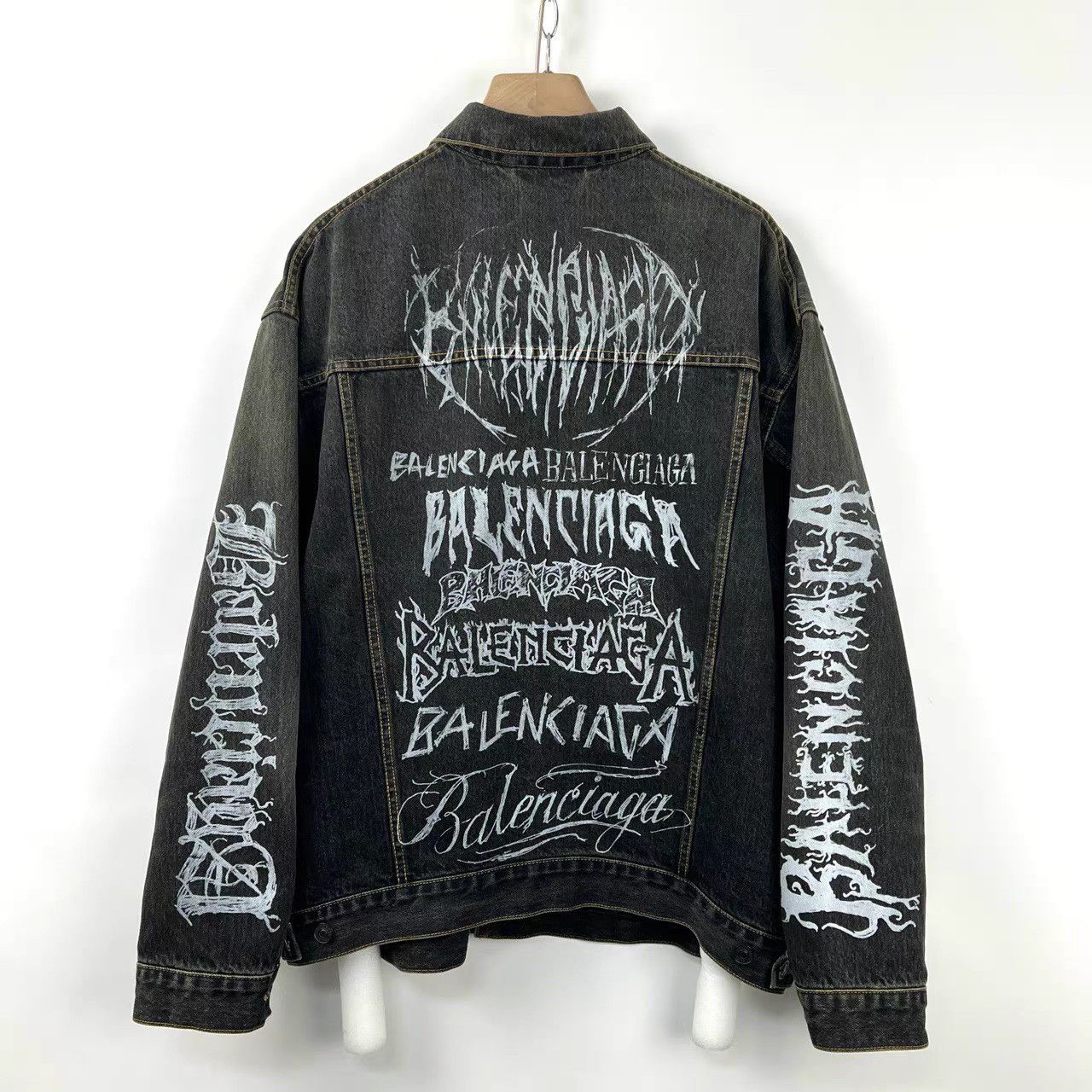 Balenciaga Balenciaga Year of the Dragon Sanskrit Denim Jacket K12 Size US XS / EU 42 / 0 - 2 Thumbnail