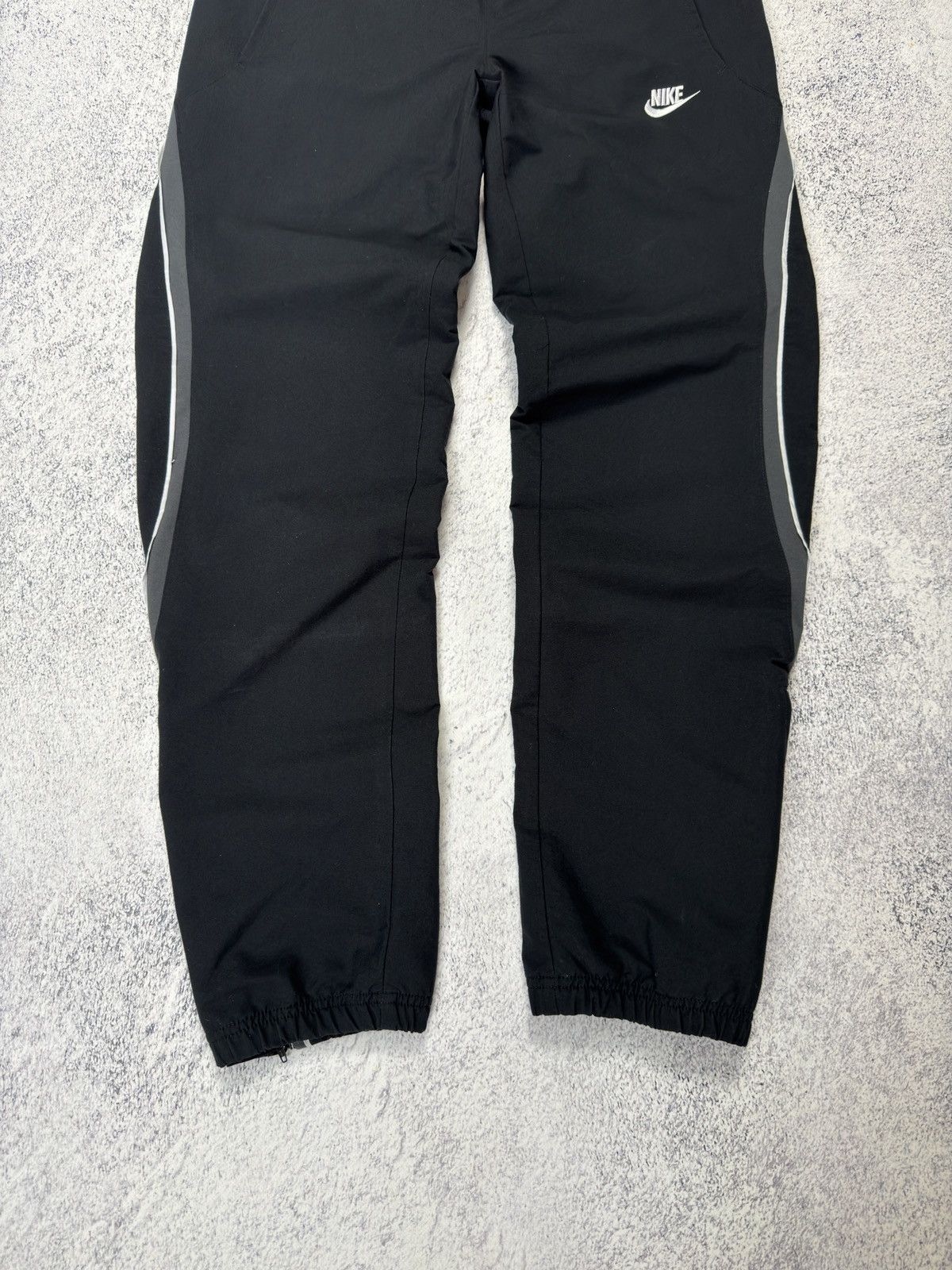 Nike OOs Nike Vintage Nylon Baggy Swoosh Parachute Pants Size US 32 / EU 48 - 3 Thumbnail
