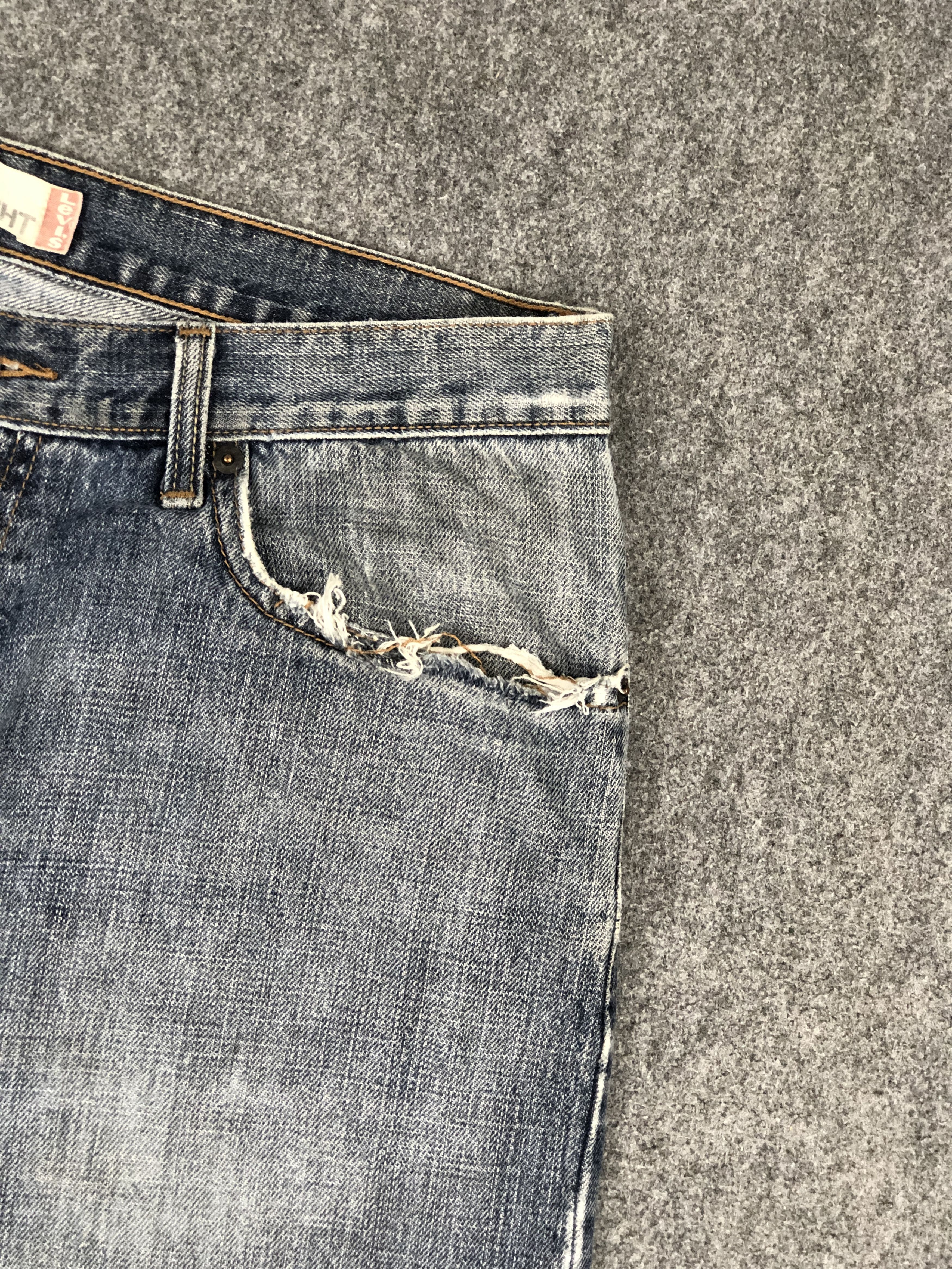 Levi's Vintage Levis 559 Faded Blue Jeans DP2368 Size US 34 / EU 50 - 11 Thumbnail