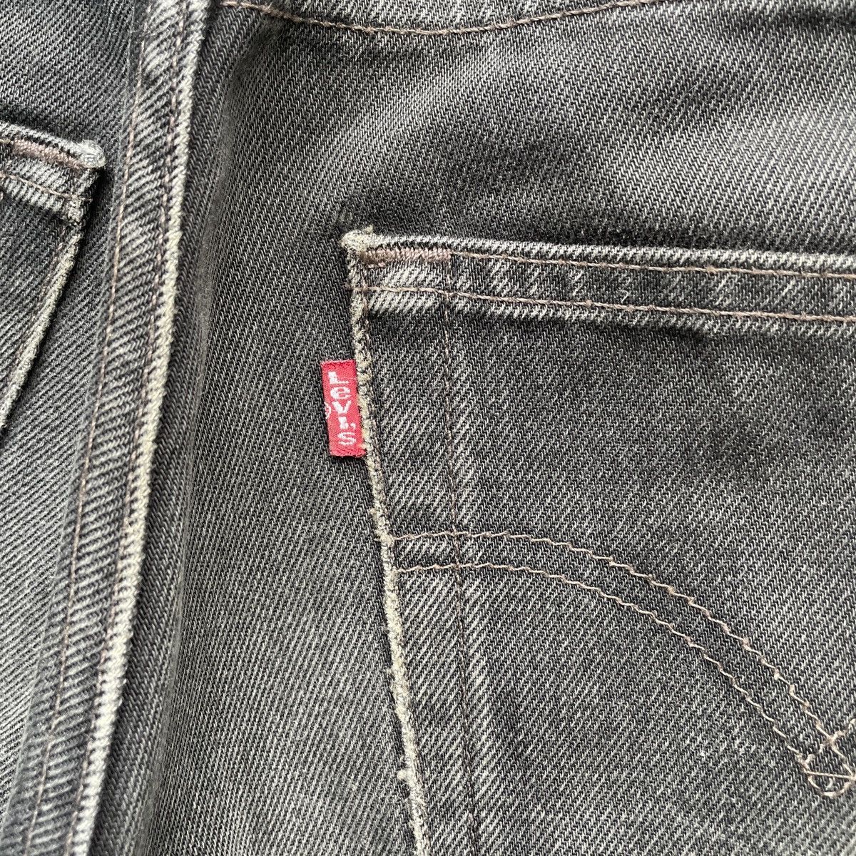 Levi's Vintage Clothing Vintage Levi’s 501 Black Faded Fly Button Denim Jeans Pants Size US 29 - 10 Thumbnail