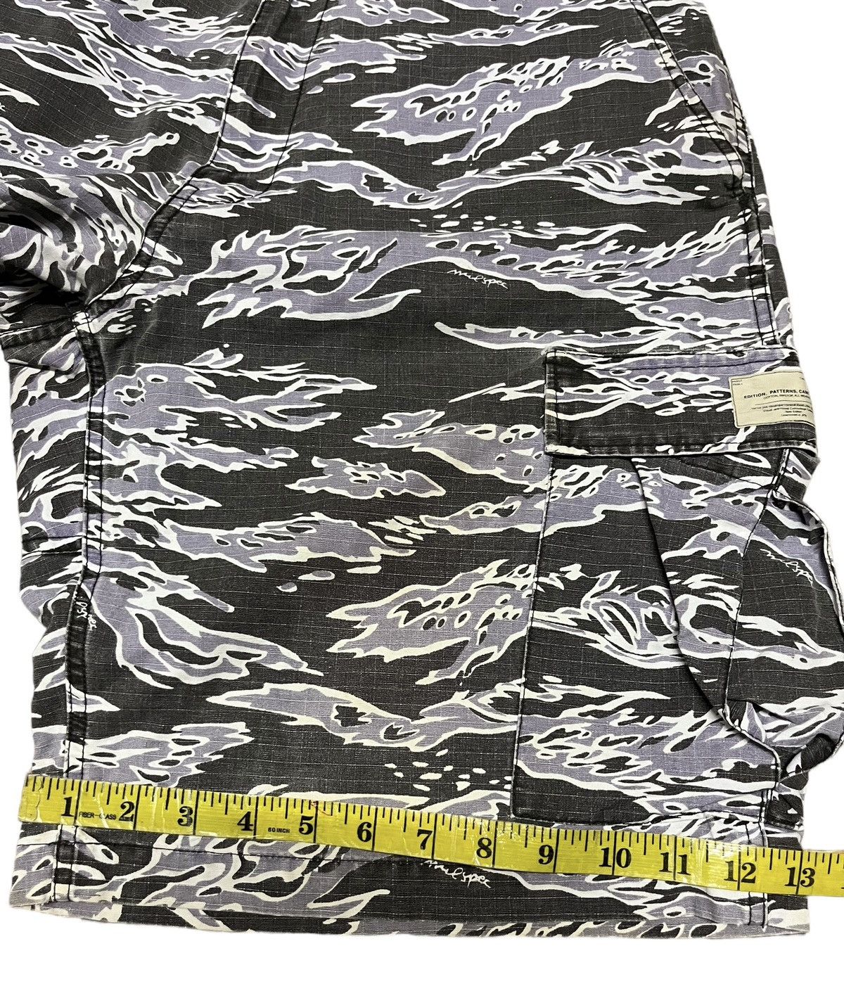 Japanese Brand × Wtaps WTAPS TIGER STARP CAMO CARGO SHORT PANTS Size US 34 / EU 50 - 13 Thumbnail