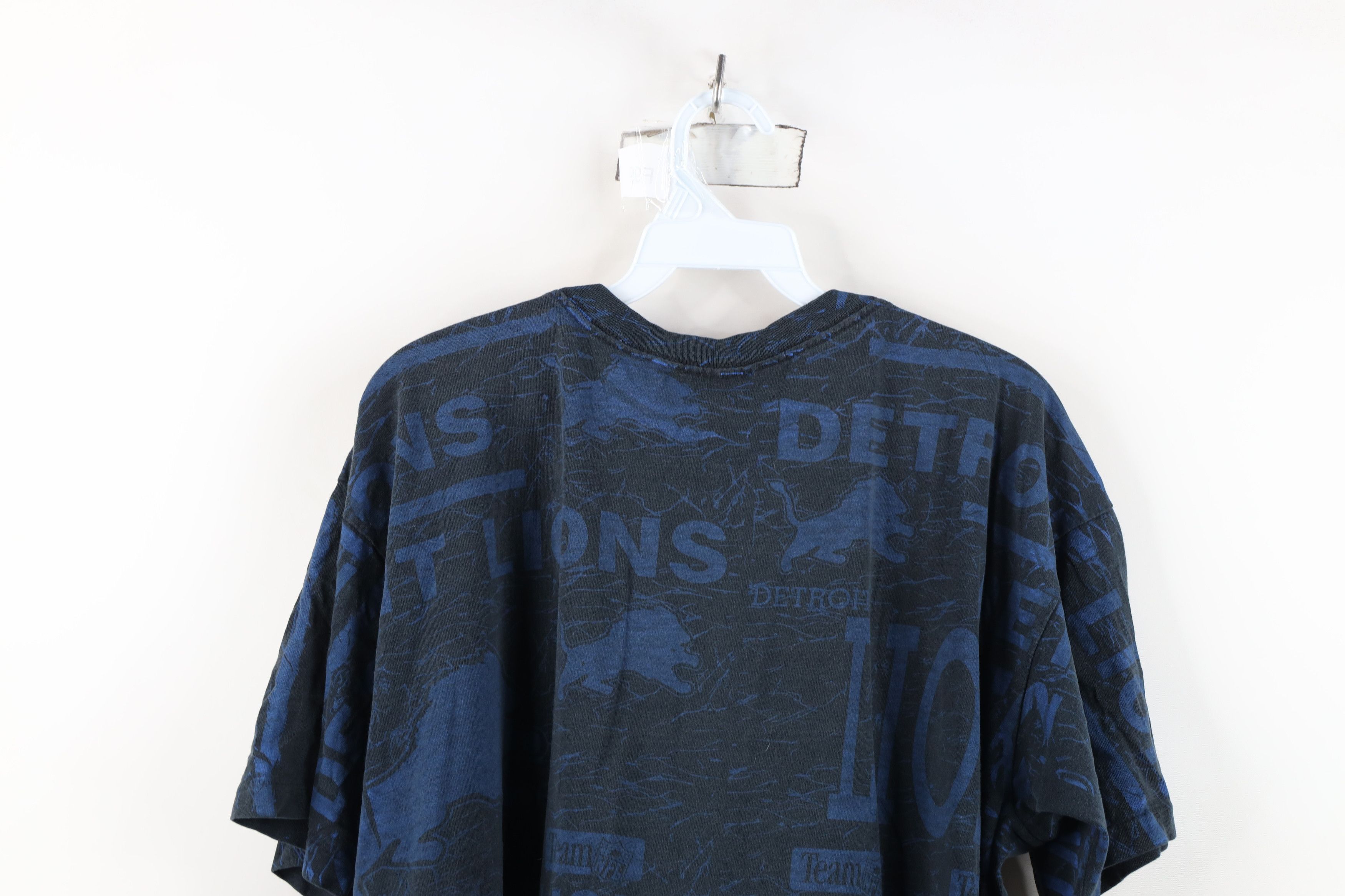 Vintage Vintage 90s Lions Football All Over Print T-Shirt USA Size US XL / EU 56 / 4 - 14 Thumbnail