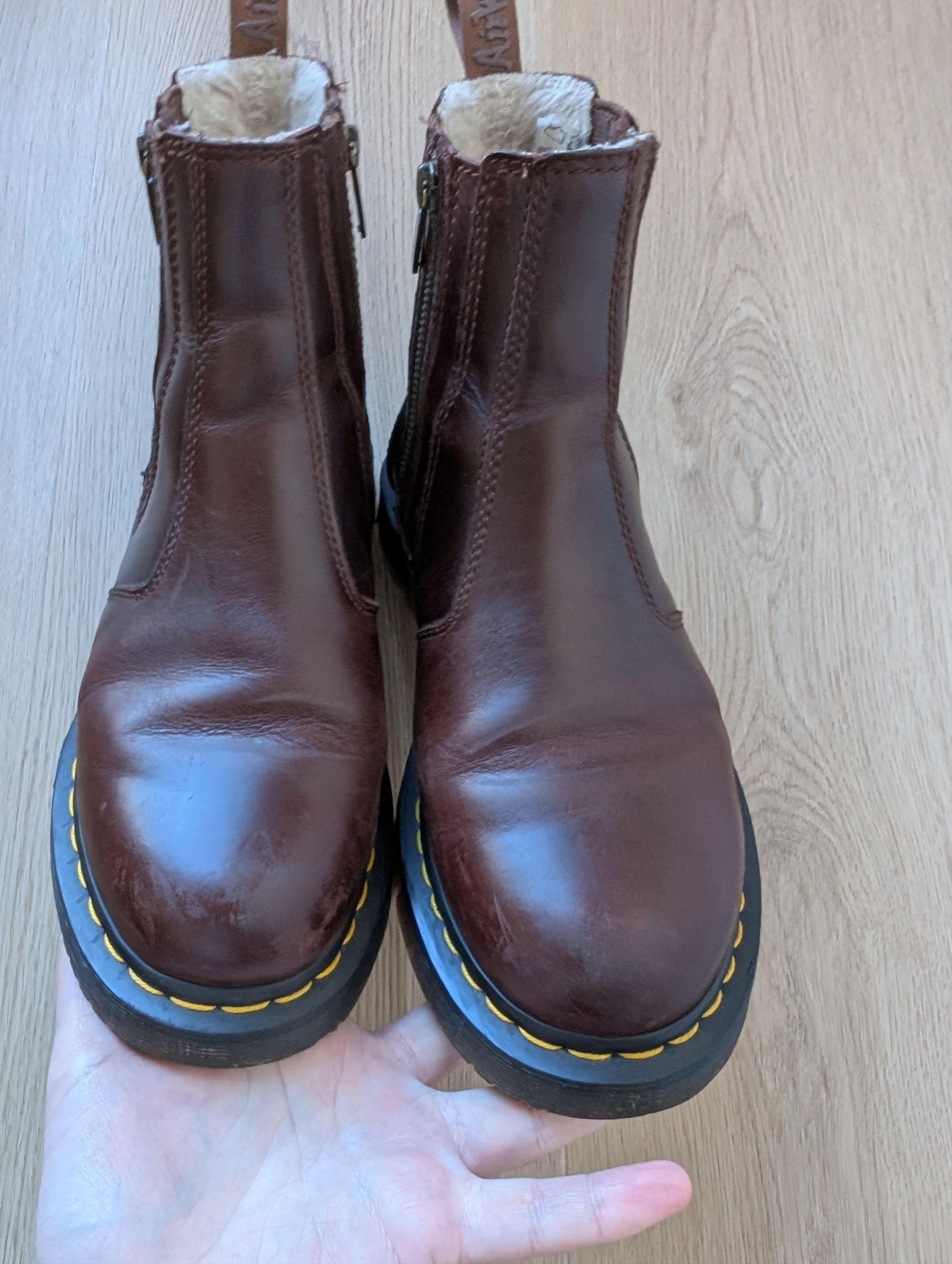 Dr. Martens Dr Martens 2976 Alyson Womens Wintergrip Chelsea Boot Size US 9 / IT 39 - 2 Thumbnail