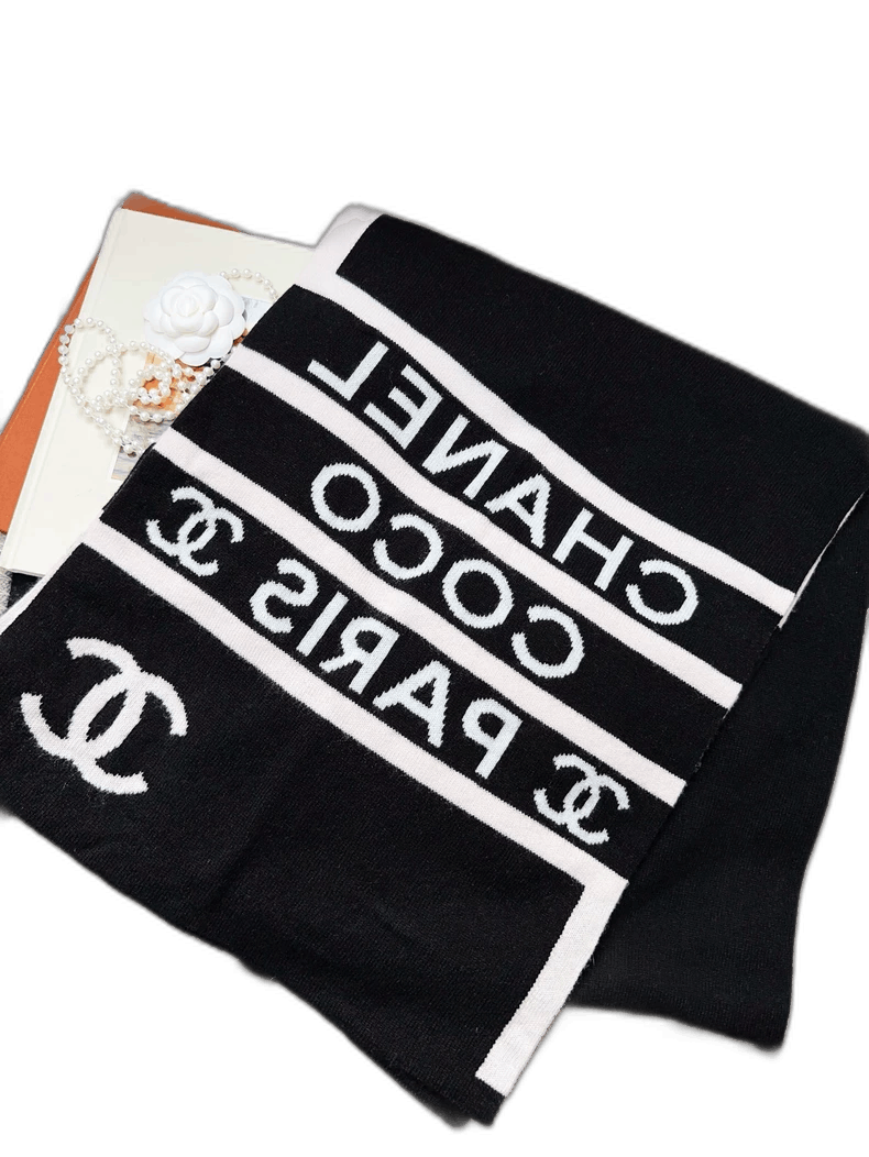 Chanel Chanel Black and White Cashmere Scarf Size ONE SIZE - 1 Thumbnail