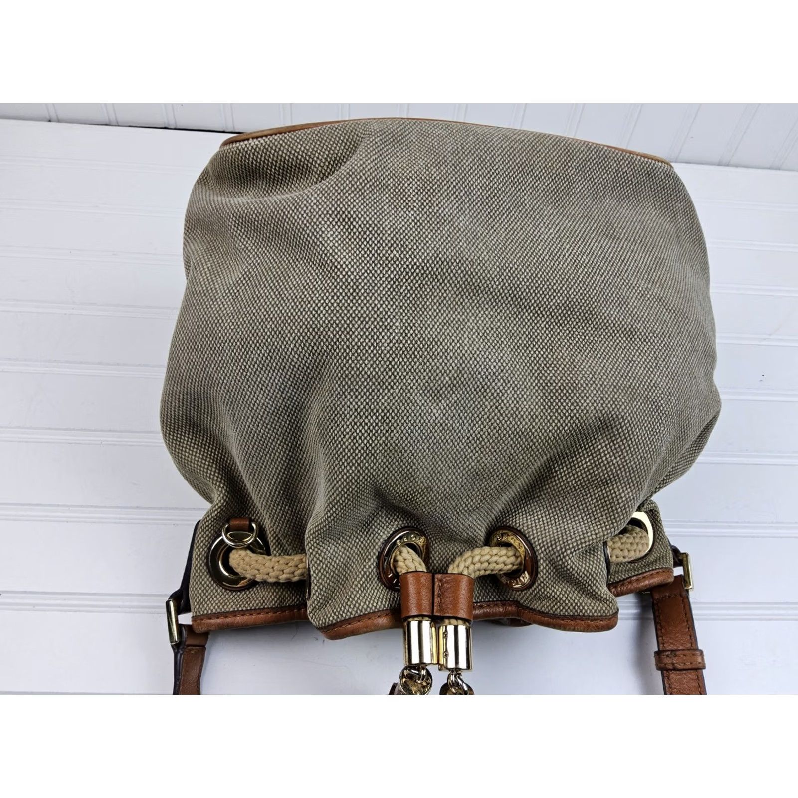Michael Kors Michael Kors MK Drawstring Shoulder Handbag Purse Womens Canvas Leather Snap Bag Size ONE SIZE - 7 Thumbnail