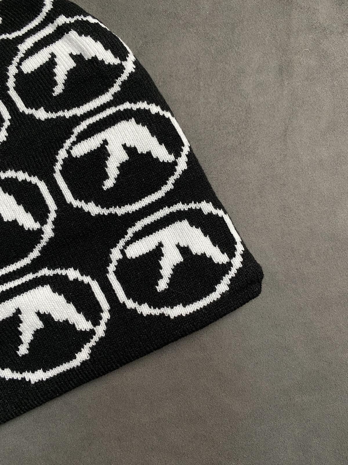 Japanese Brand Deadstock Knit Aphex Twin Logo No Cuff Black Beanie Hats OS Size ONE SIZE - 2 Thumbnail
