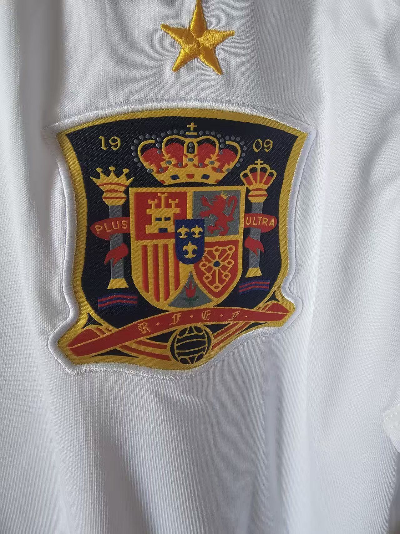 Other 2011 2012 Spain 9 Torres Jersey Away Size US L / EU 52-54 / 3 - 4 Thumbnail
