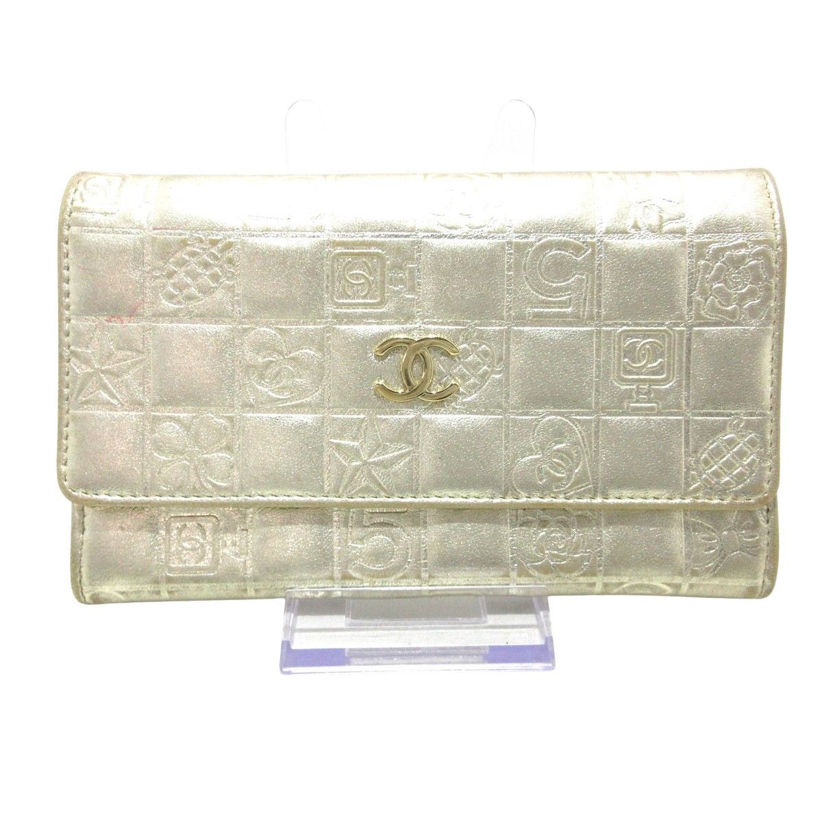 image of Chanel Icon Wallet in Gold, Women's