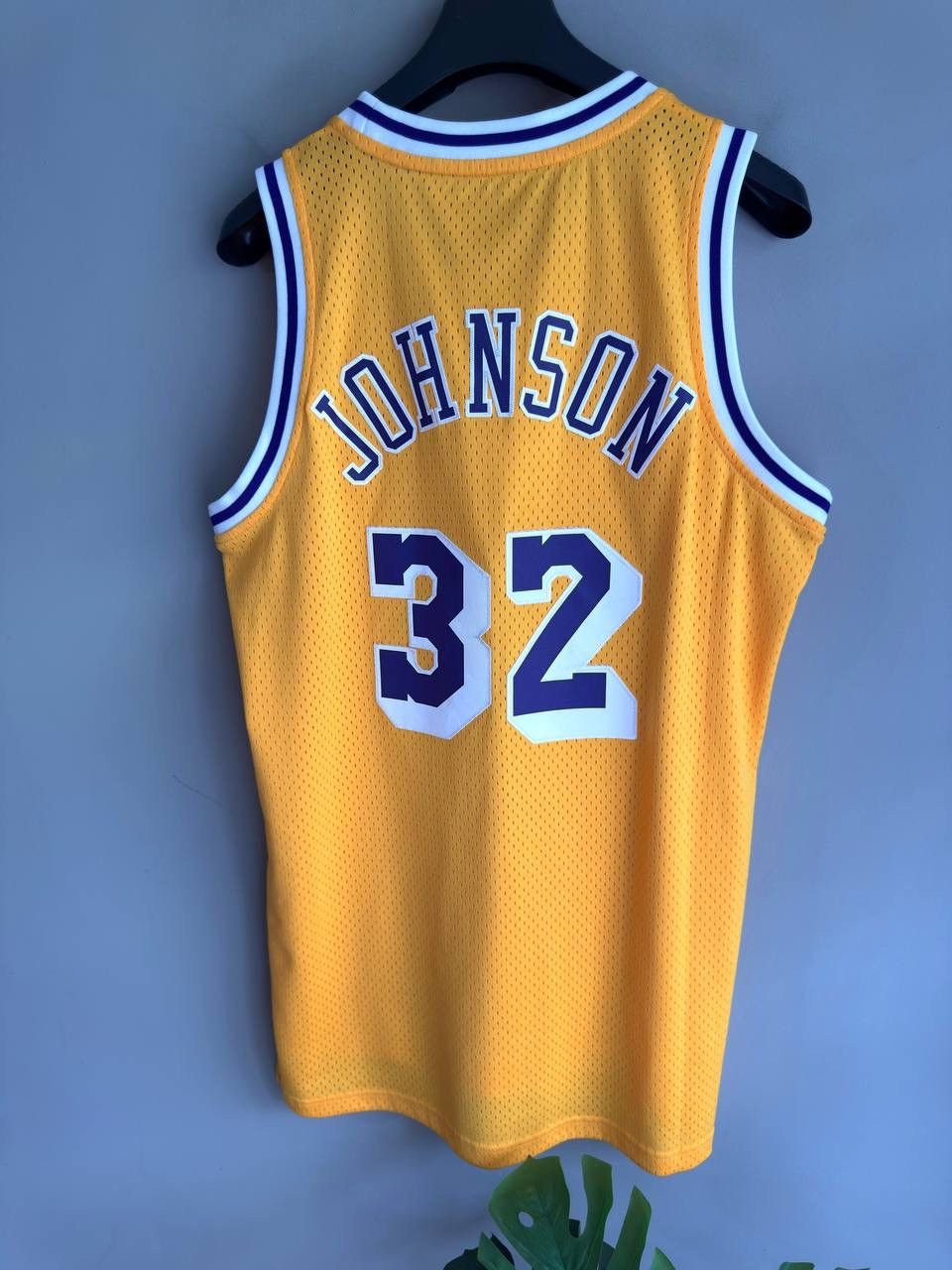 Adidas Adidas L. A. Lakers NBA Basketball Jersey #32 JOHNSON Size M Size US M / EU 48-50 / 2 - 4 Thumbnail