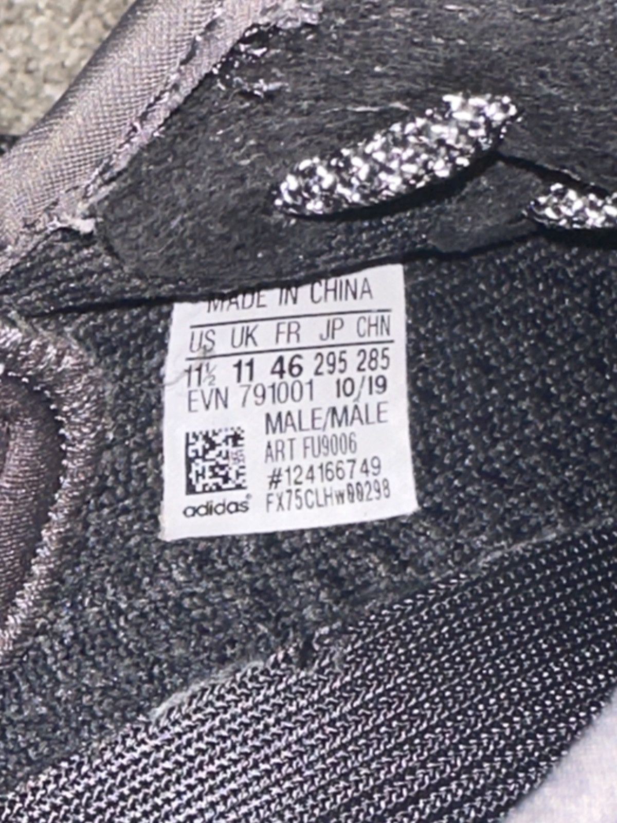 Adidas × Kanye West Adidas Yeezy Boost 350v2 Black Non-Reflective Size US 11.5 / EU 44-45 - 6 Thumbnail