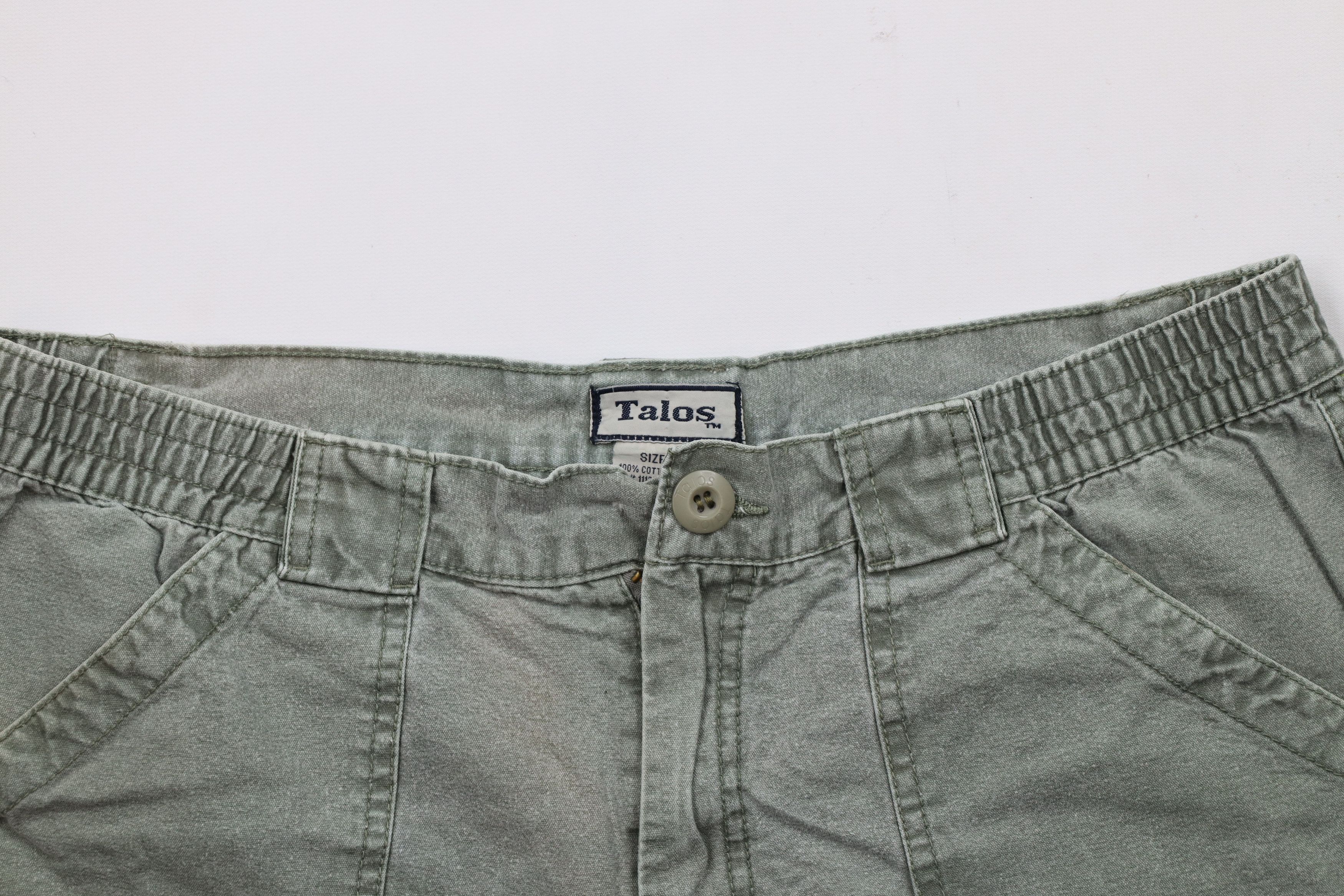 Vintage Vintage 90s Streetwear Above Knee Front Pocket Cargo Shorts Size US 36 / EU 52 - 2 Thumbnail