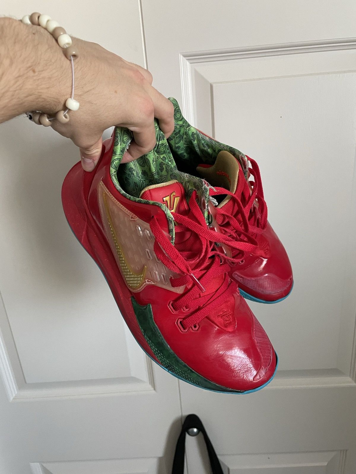 image of Nike Kyrie 2 Mr Krabs Mens Lowtop Shoes in Red (Size 10.5)