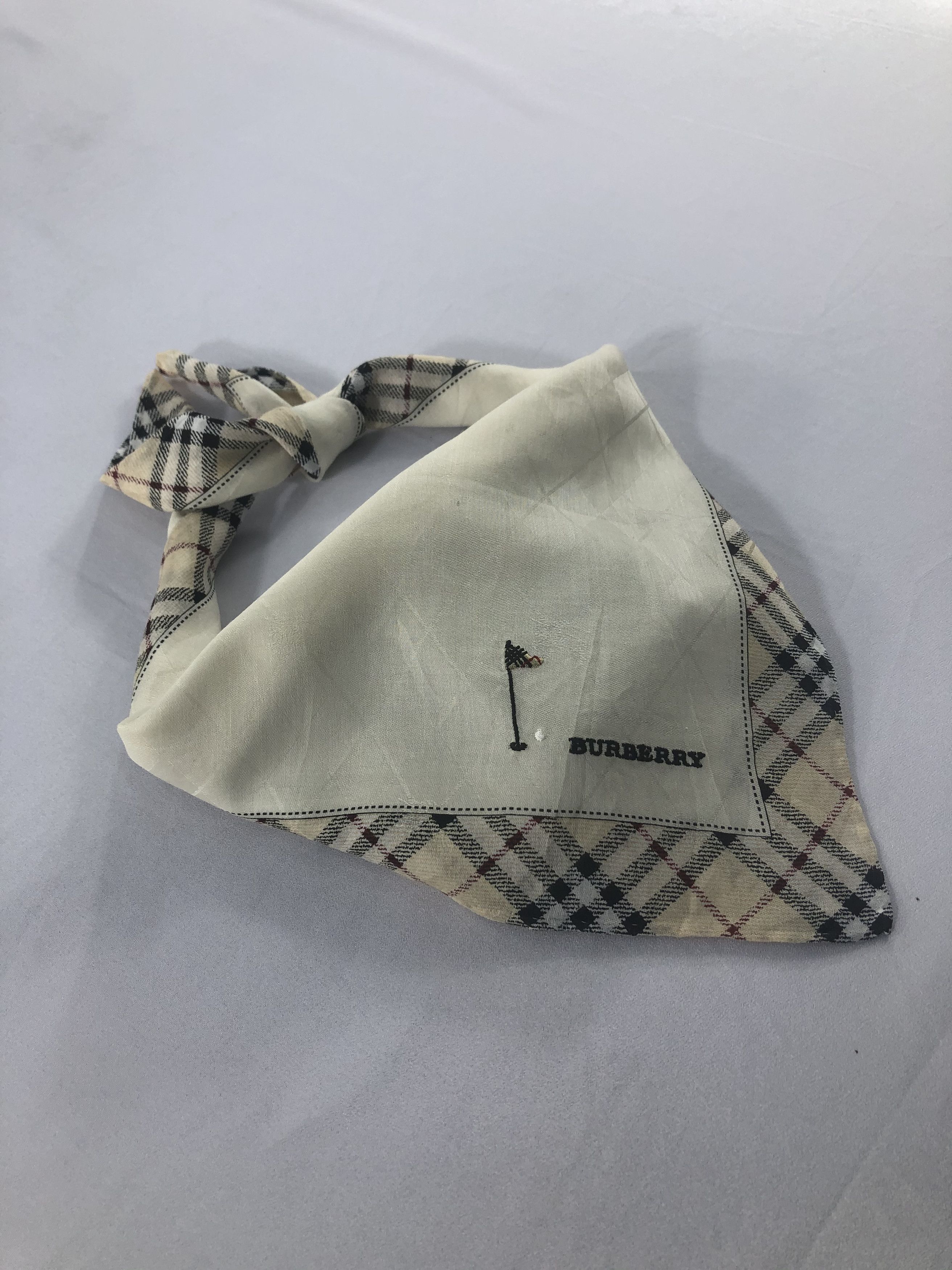 Burberry Burberry Handkerchief / Bandana / Neckerchief Size ONE SIZE - 1 Thumbnail