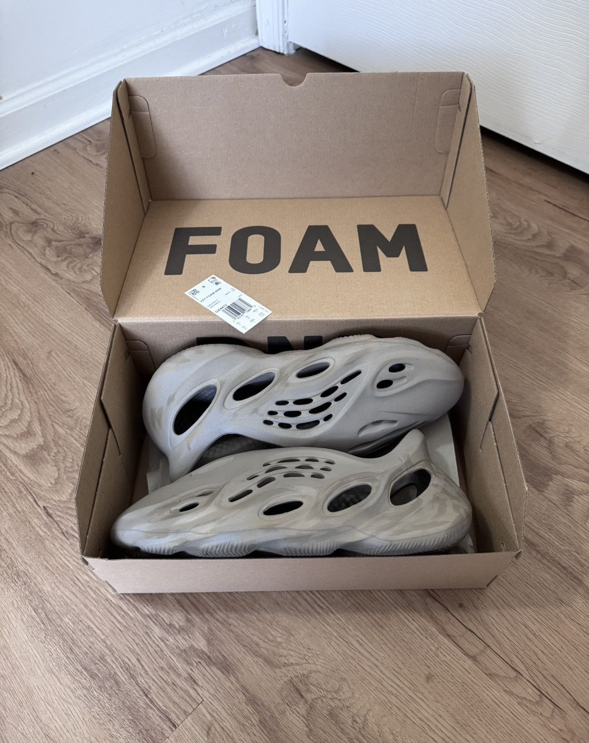 Adidas Adidas Yeezy Foam RNNR Stone Sage Size US 10 / EU 43 - 22 Thumbnail