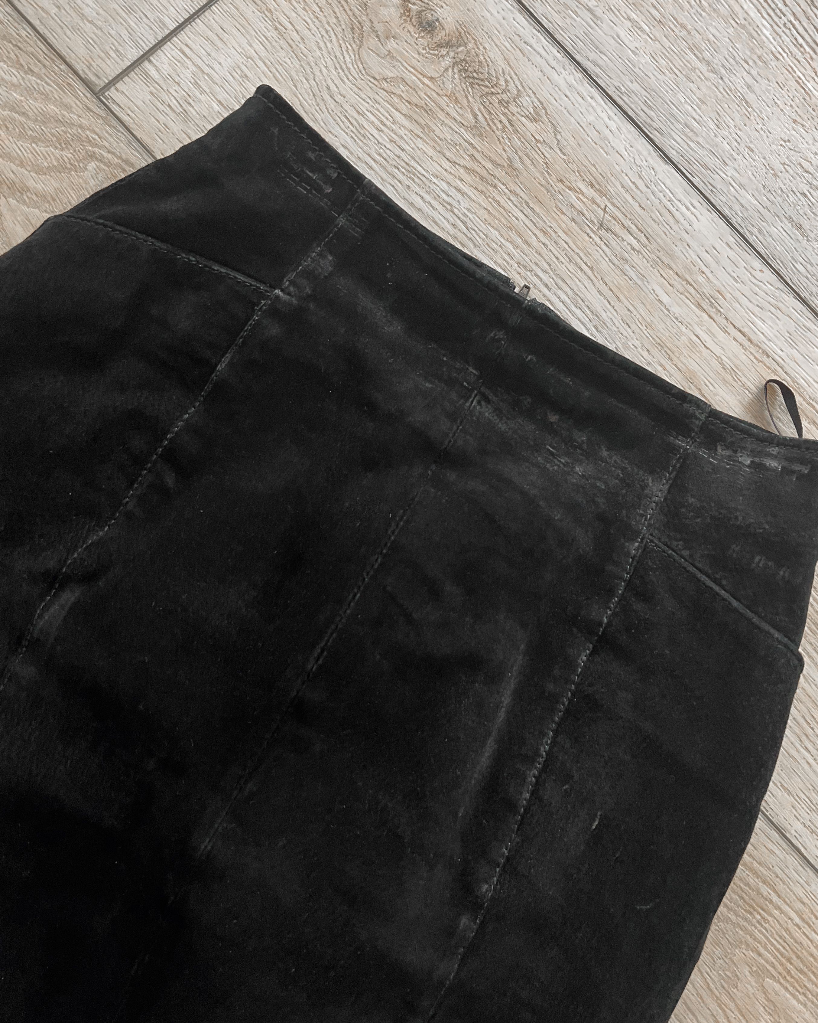 Vintage True Vintage 90’s Wilsons Leather Suede Skirt Black Size 27" / US 4 / IT 40 - 2 Thumbnail