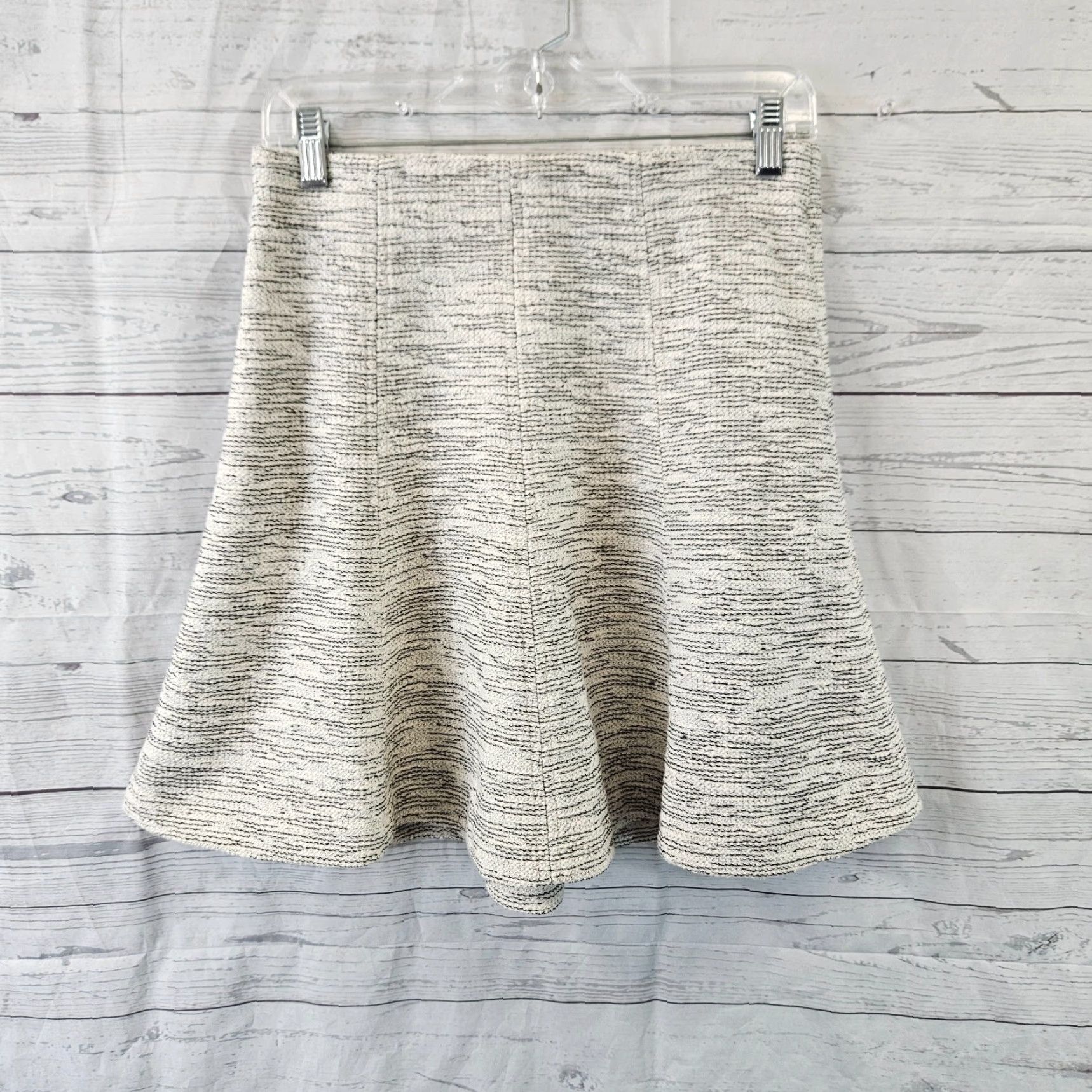 Loft LOFT Ann Taylor Womens Skirt Pull On Tweed Cotton Blend A-Line White Black Sz S Short Multicolor Size 28" / US 6 / IT 42 - 2 Thumbnail