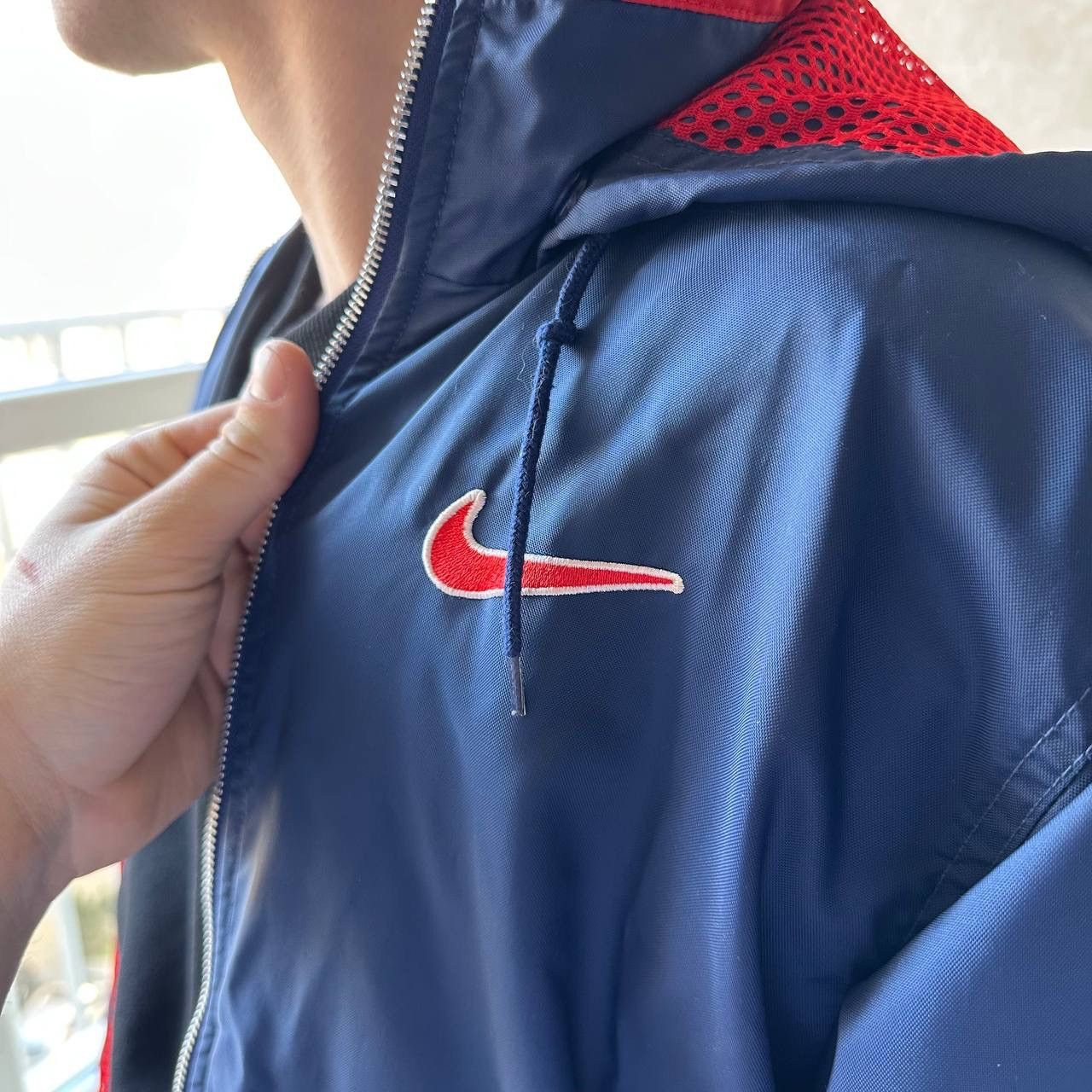Nike 90s Vintage Nike Big Swoosh Hooded Nylon Light Jacket Size US M / EU 48-50 / 2 - 6 Thumbnail