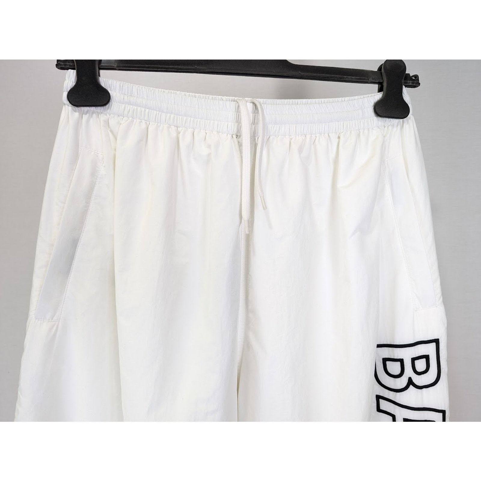Balenciaga o1rshd1 Light Track Nylon Tracksuit Pants in White Size US 34 / EU 50 - 10 Thumbnail