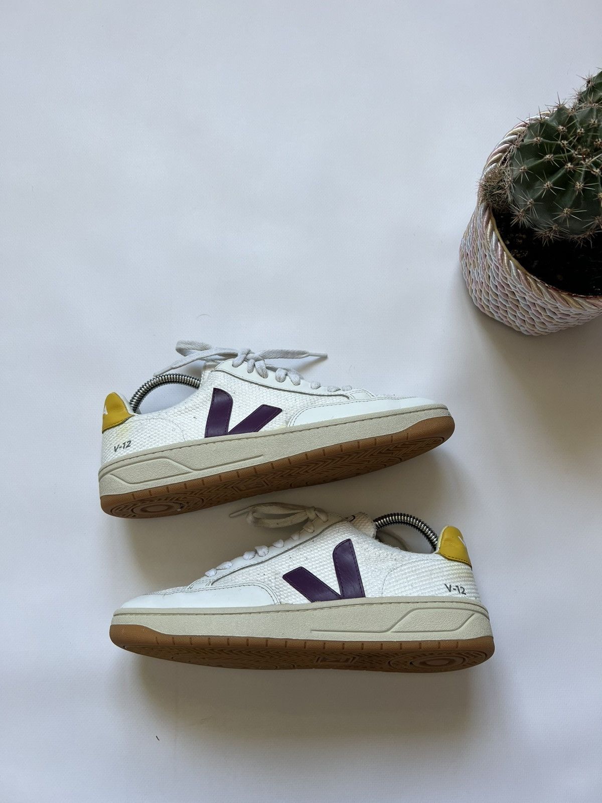 Veja Veja Leather Shoes V-12 Sneakers Size US 8 / IT 38 - 1 Thumbnail