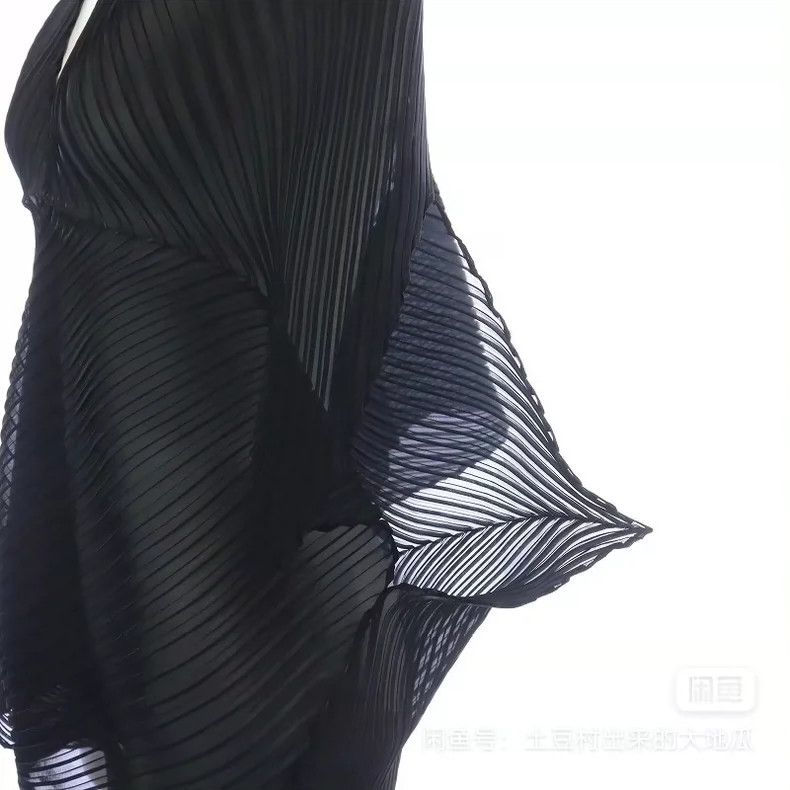 Issey Miyake Issey Miyake Black cicada wings with pointed horns often w Size M / US 6-8 / IT 42-44 - 5 Thumbnail