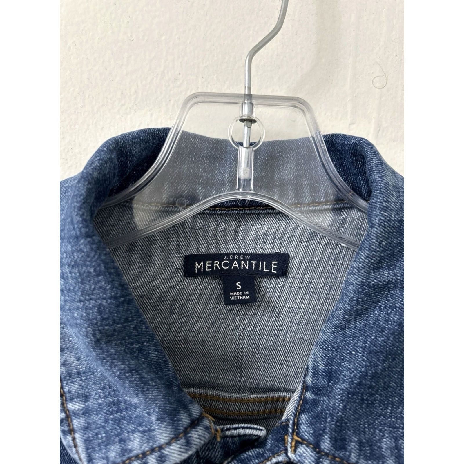 Denime J.Crew Mercantile Denim Trucker Jacket Womens S Small Wash Blue L/S Pockets Button Front Classic Fit Vintage No Size S / US 4 / IT 40 - 5 Thumbnail