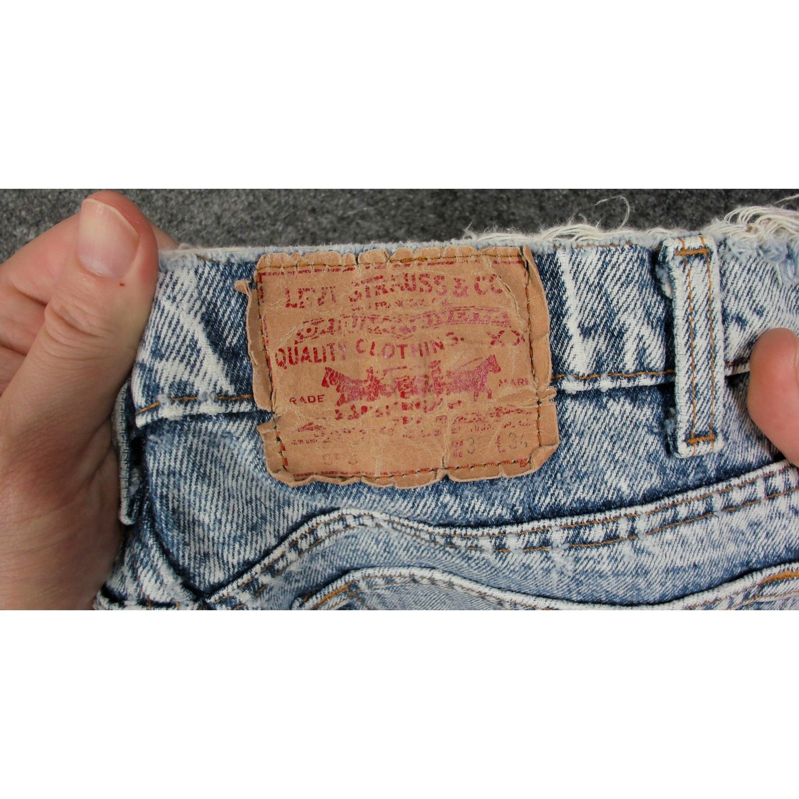 Levi's Levi's 1990 Made in USA 550 Acid Wash Denim - 35x34 Size US 35 - 9 Thumbnail
