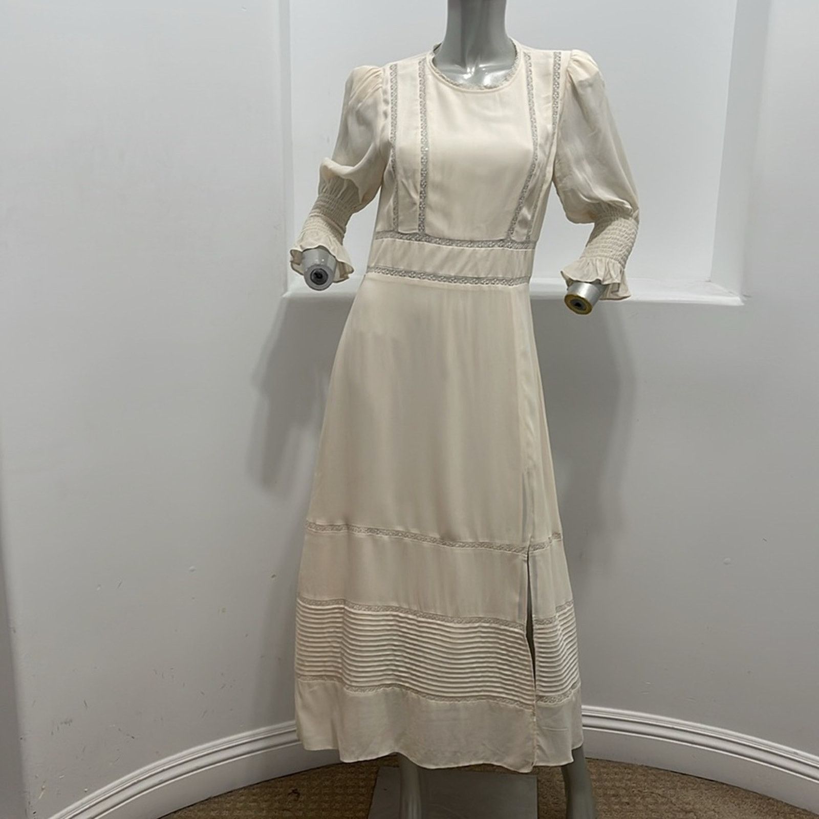 Reformation Reformation Cream Bishop Sleeve A-Line Midi Dress Size 8 Size M / US 6-8 / IT 42-44 - 12 Thumbnail