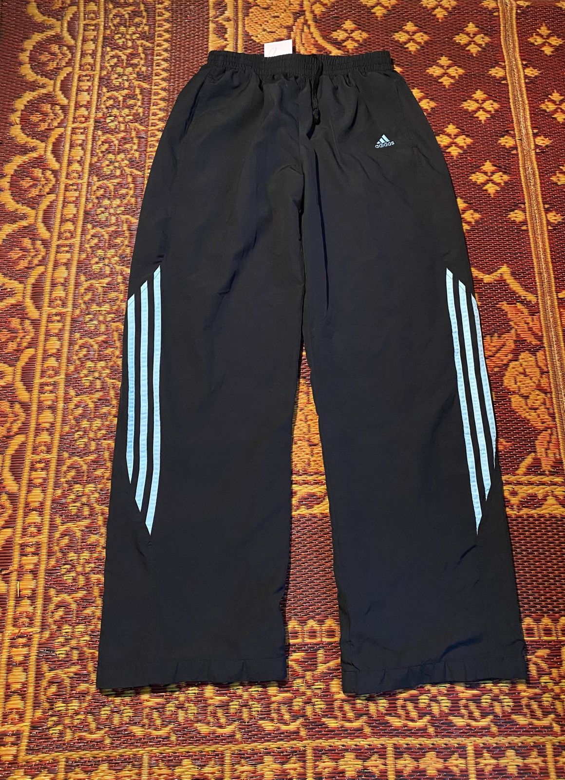 Adidas Vintage Adidas Baggy TrackPants w/Blue Stripes Size US 26 / EU 42 - 1 Thumbnail