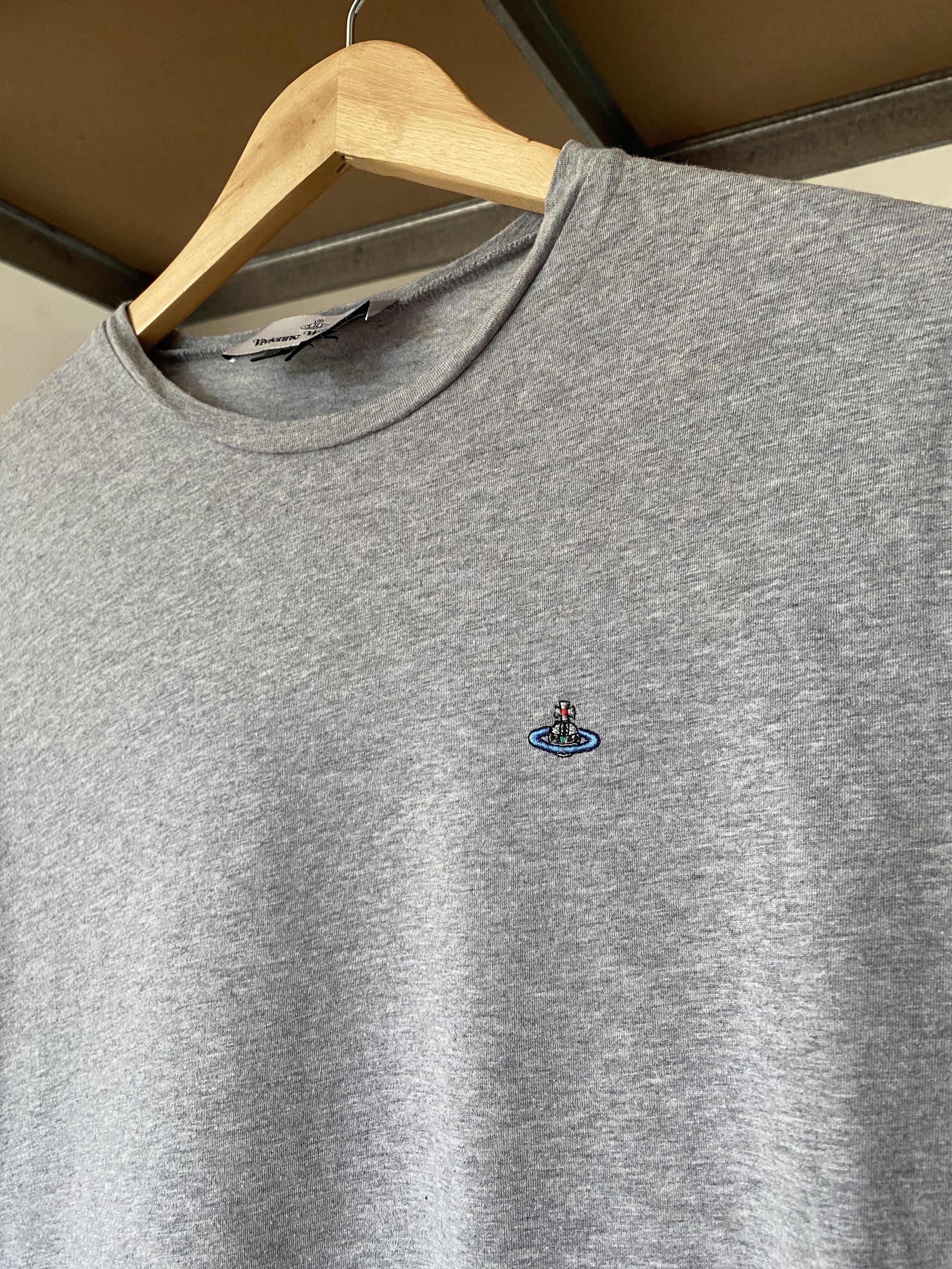Vintage Vivienne Westwood Vintage Orb Gray Tee Size US L / EU 52-54 / 3 - 11 Thumbnail