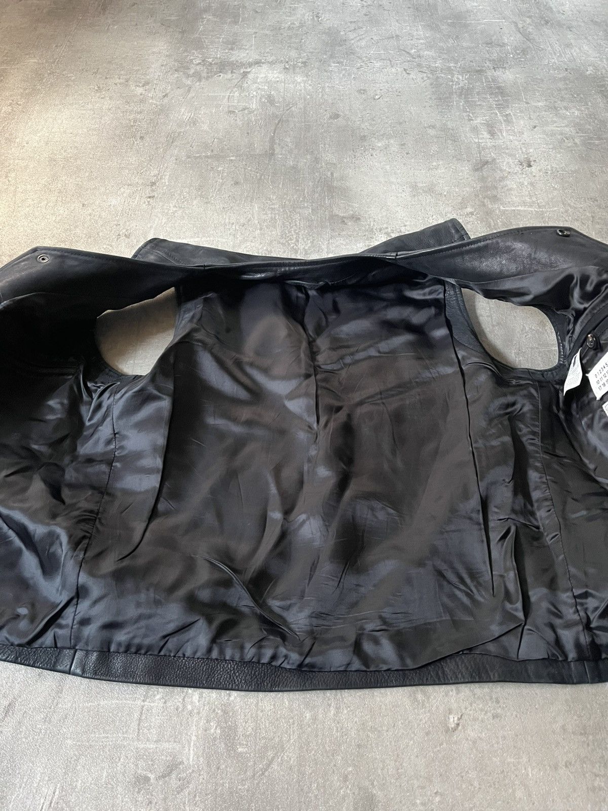 Maison Margiela Maison Margiela A/W 10 Replica Bikers Waistcoat leather vest Size US S / EU 44-46 / 1 - 7 Thumbnail