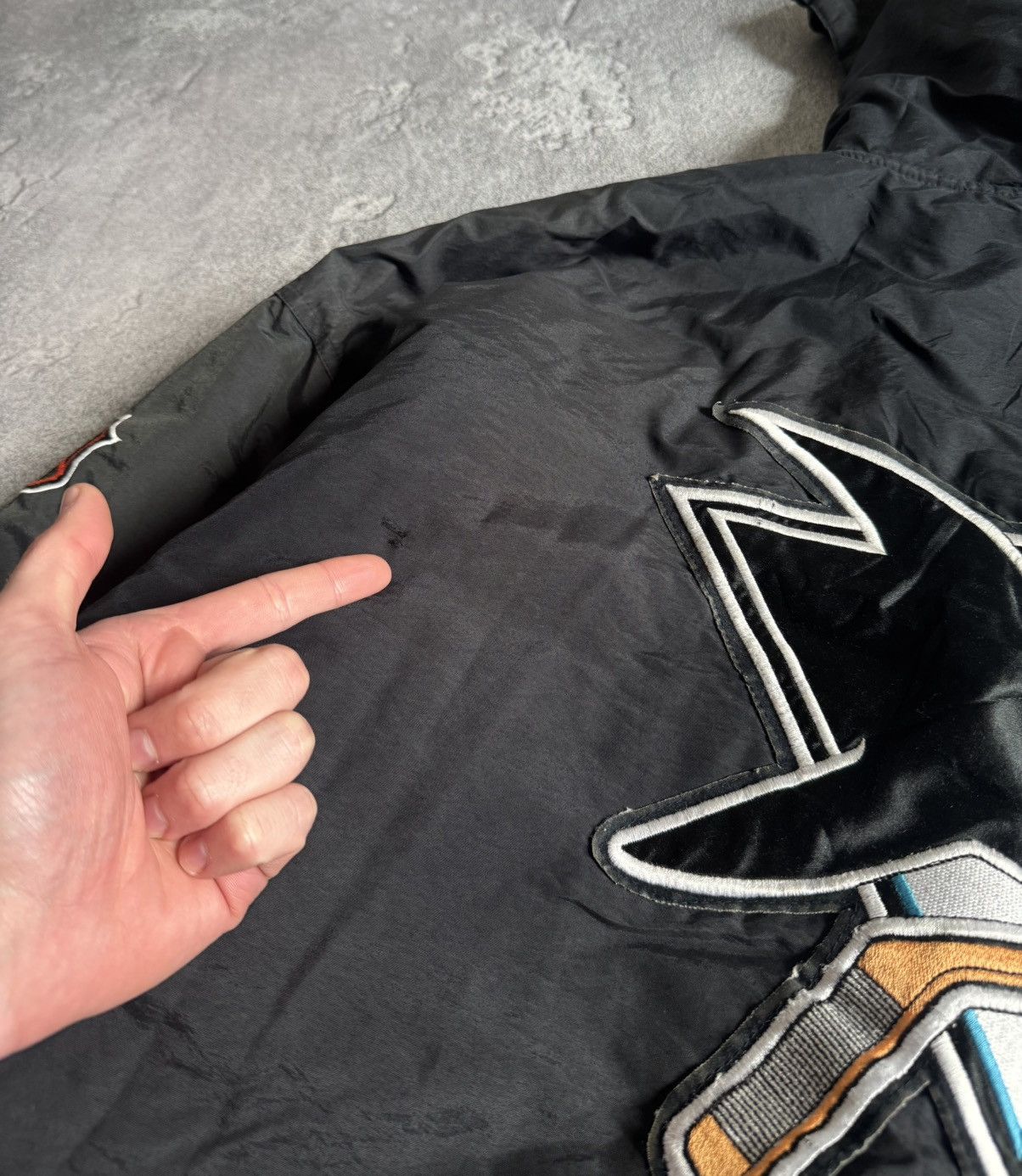 Starter Starter XL San Jose Sharks 🦈 NHL vintage bomber jacket zip Size US XL / EU 56 / 4 - 7 Thumbnail