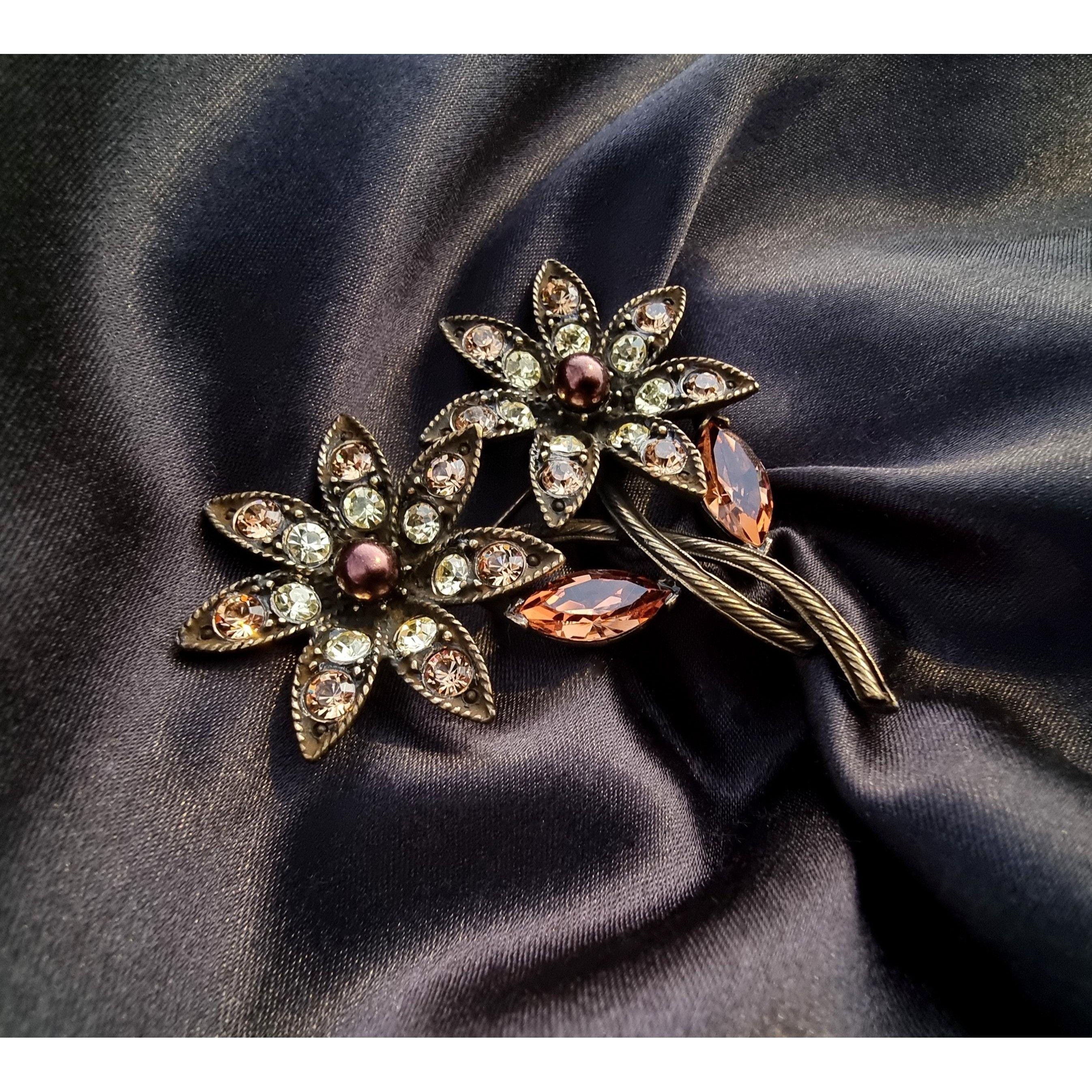 Vintage Vintage R.J. GRAZIANO Signed Flower Bouquet Dark Bronze Colo Size ONE SIZE - 3 Thumbnail