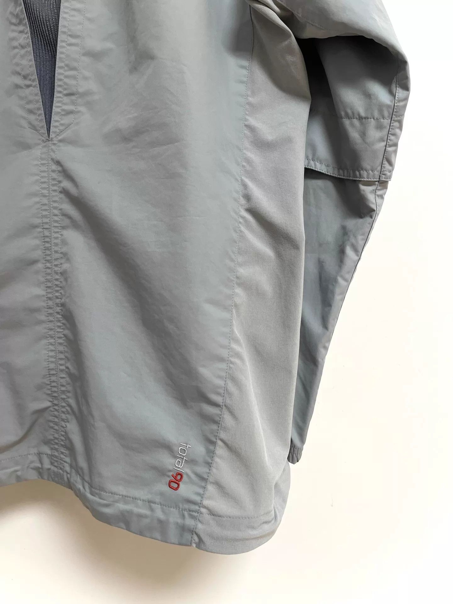 Nike Nike Vintage 00ss Jacket Size L Size US L / EU 52-54 / 3 - 2 Thumbnail