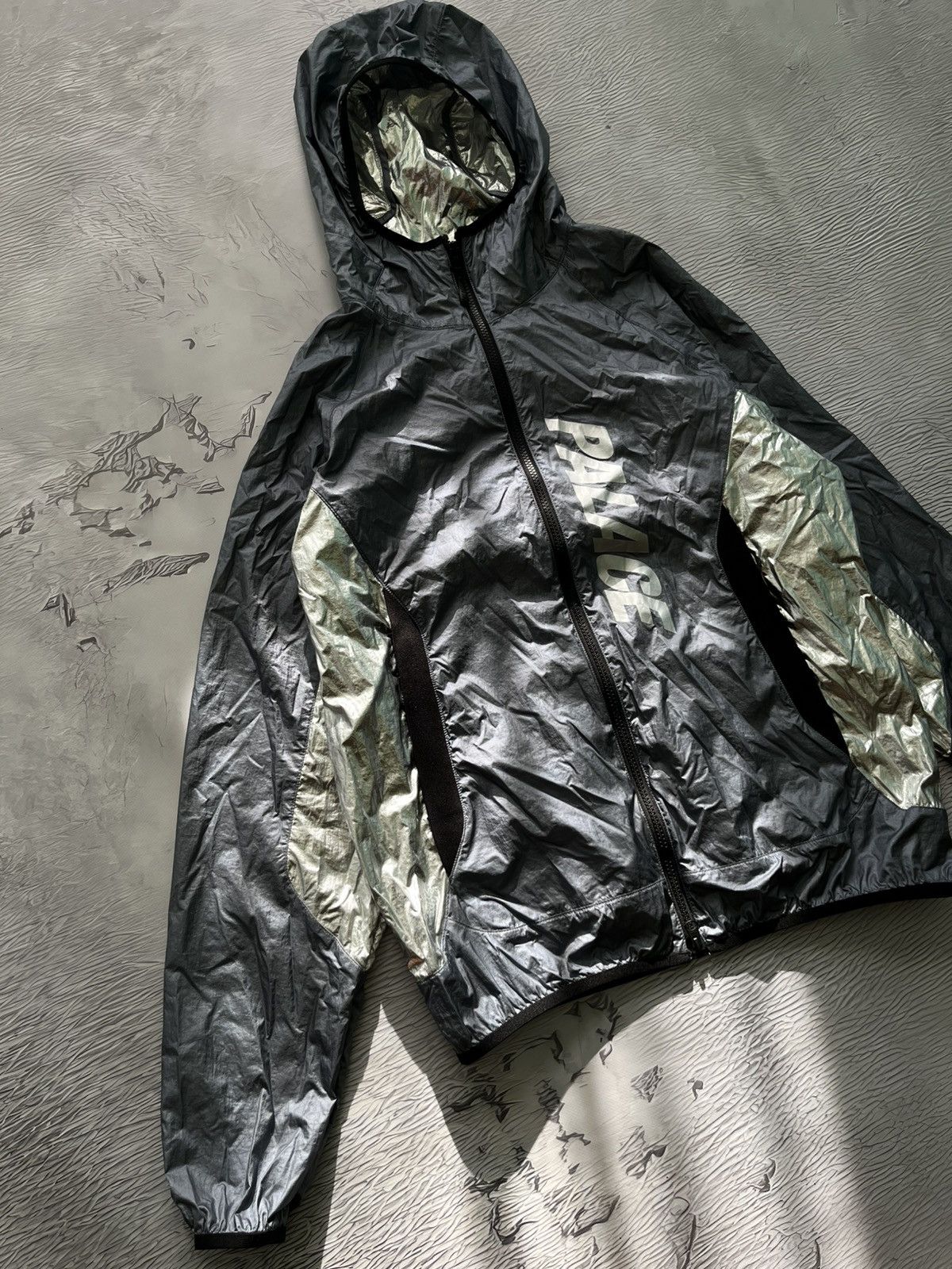 Palace 2019 Palace Skateboards Foil Jacket Nylon Light Streetwear Size US M / EU 48-50 / 2 - 3 Thumbnail
