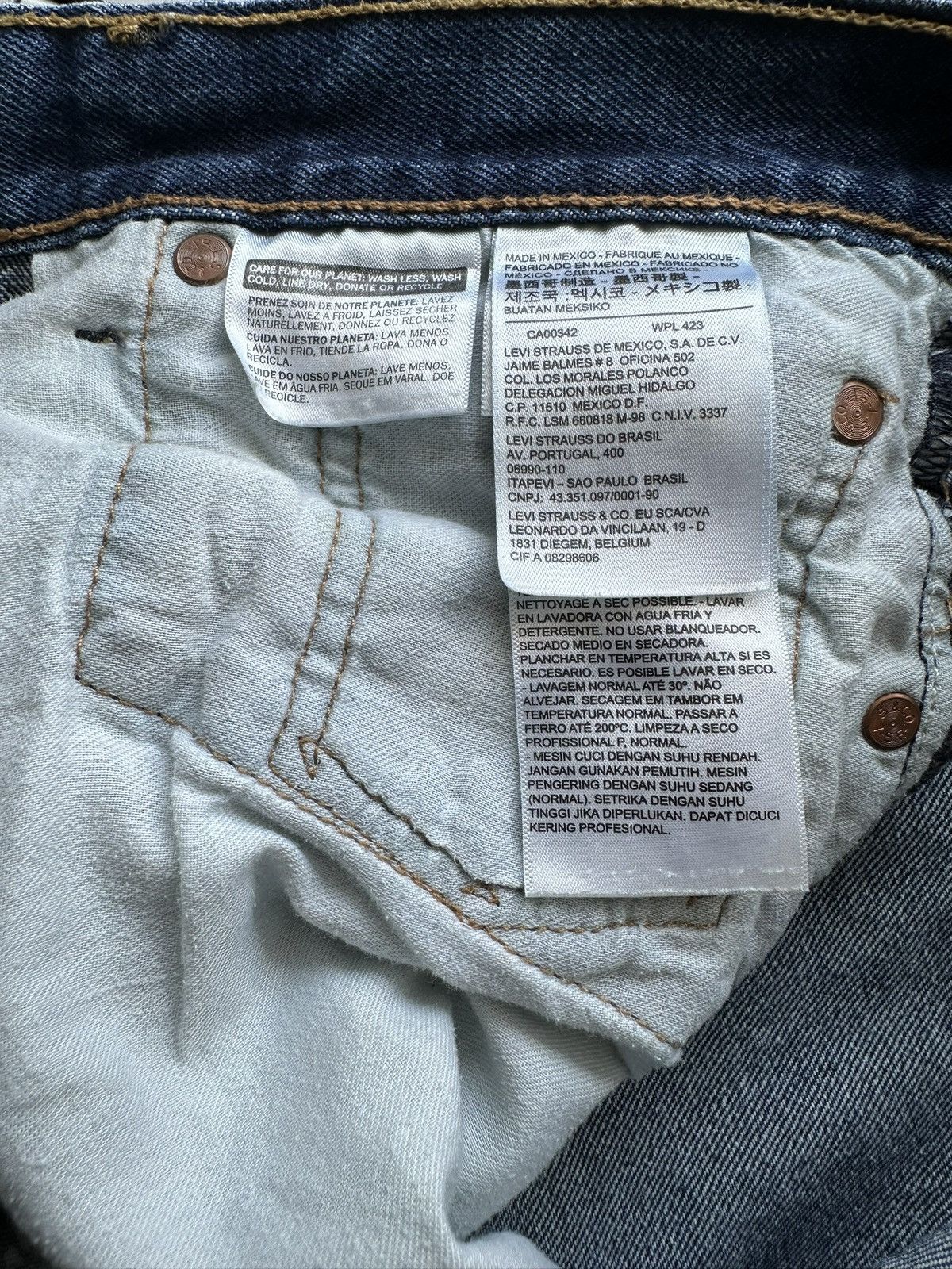 Levi's Vintage Medium Wash Levi’s 501 Jeans Size US 36 / EU 52 - 7 Thumbnail