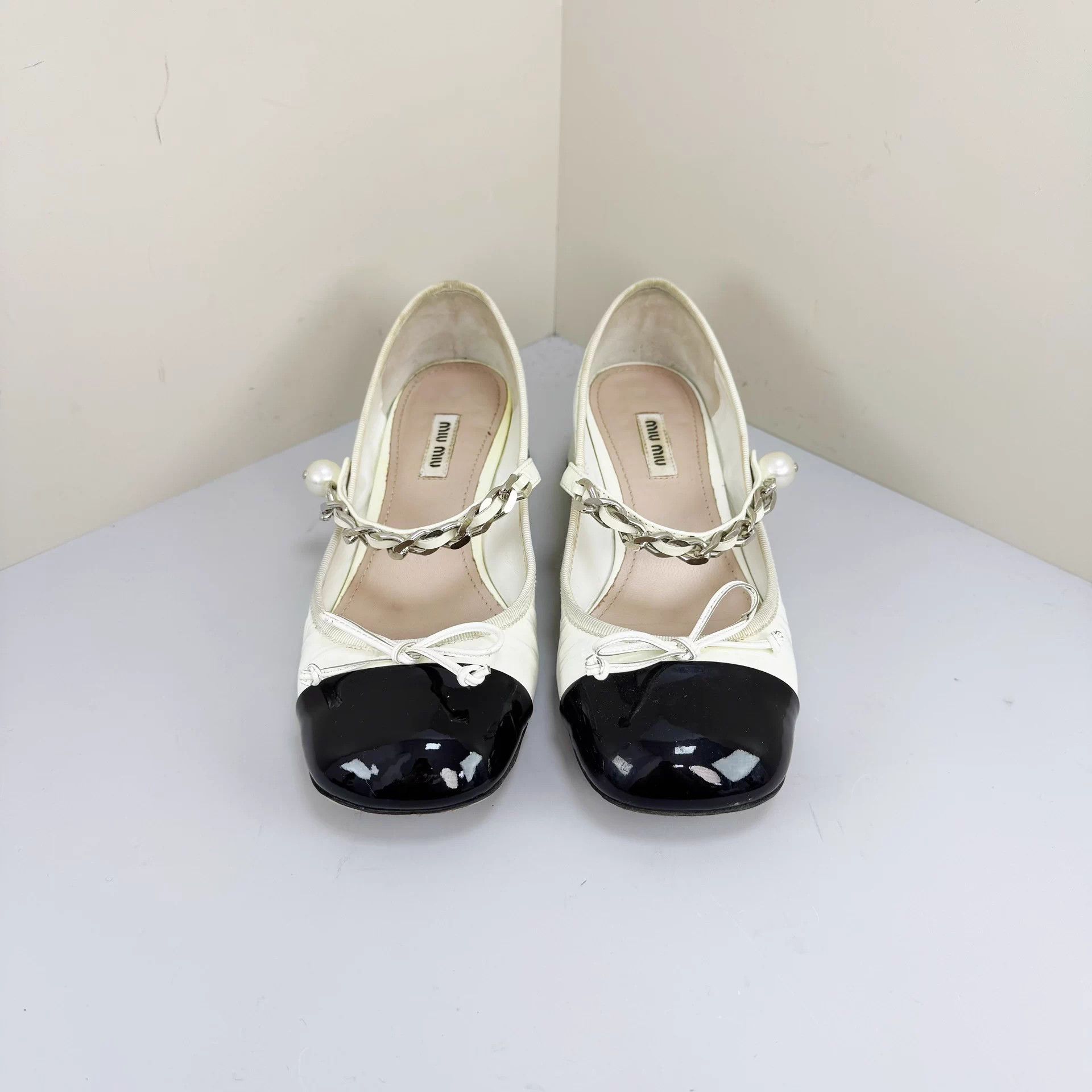 Miu Miu MIU MIU Patent Leather Bow Mary Janes EUR 38 Size US 8 / IT 38 - 1 Thumbnail