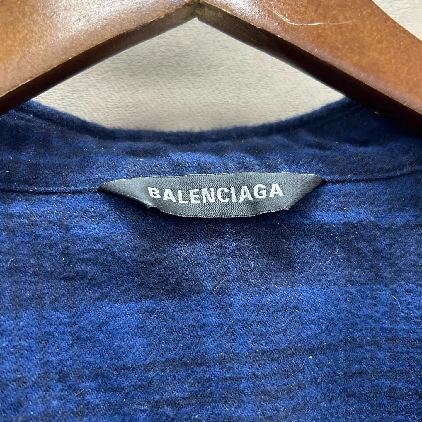 Balenciaga Balenciaga 99New Wheat Panelled V-Neck Knit Shirt S Size US S / EU 44-46 / 1 - 3 Thumbnail