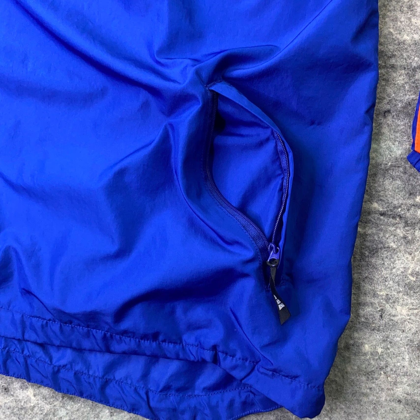 Adidas VINTAGE Adidas Jacket Mens XL Blue Windbreaker Hooded 3-Stripe 90s Y2K Zip Pockets All Seasons Size US XL / EU 56 / 4 - 7 Thumbnail
