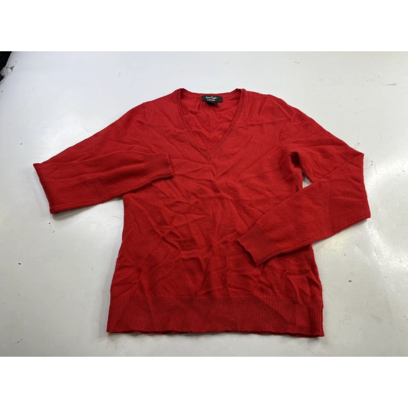 Lord & Taylor LORD & TAYLOR Sweater Pullover V-Neck 100% Cashmere Womens Small Red - 23 Length, 16.5 Chest, 23.5 Sleeve, Casual Work Size S / US 4 / IT 40 - 2 Thumbnail