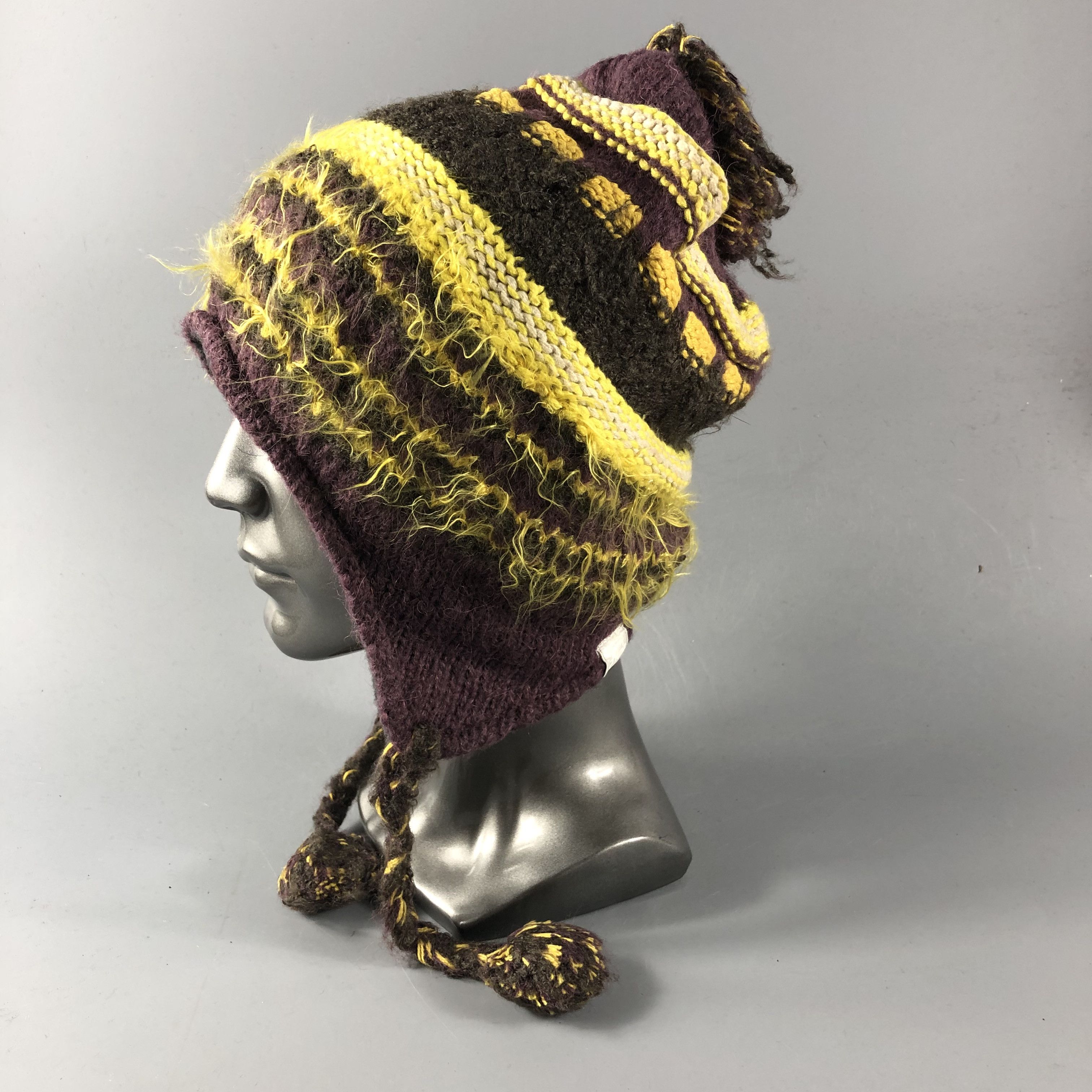 Phenix Phenix Earflap Bobble Beanie Snowcap Snow Hat B565 Size ONE SIZE - 1 Thumbnail