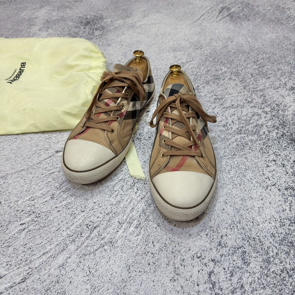 Burberry × Designer Burberry Nova Check Canvas Leather Sneakers US11.5 UK10.5 Size US 11.5 / EU 44-45 - 2 Thumbnail