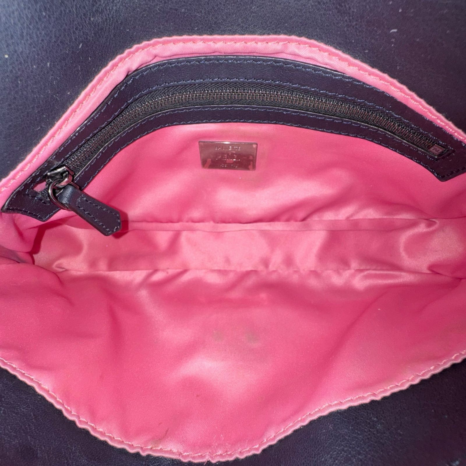 Fendi Fendi Wave Baguette Bag Size ONE SIZE - 11 Thumbnail
