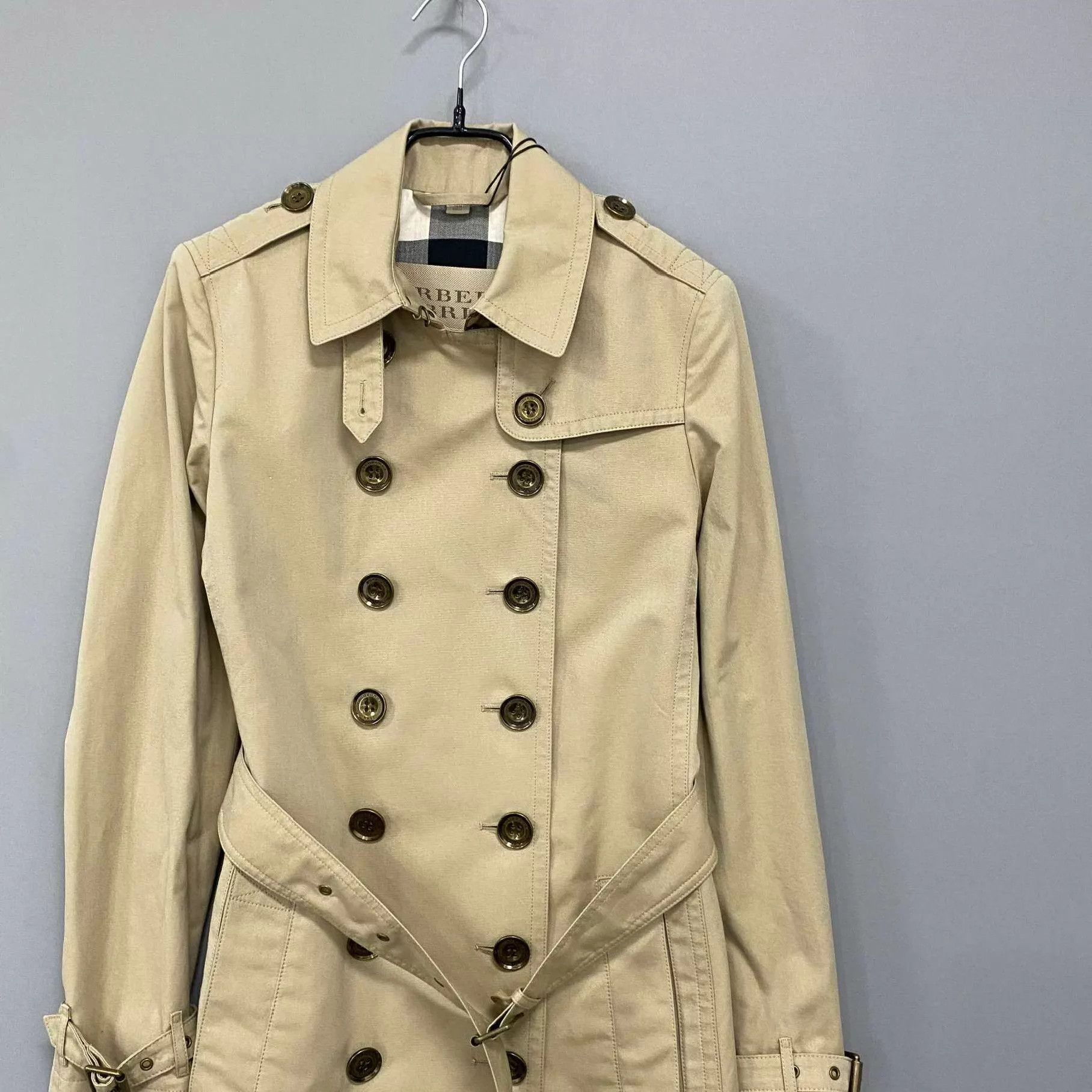 Burberry Burberry Khaki Double-Breasted Trench Coat UK6 Size XS / US 0-2 / IT 36-38 - 1 Thumbnail