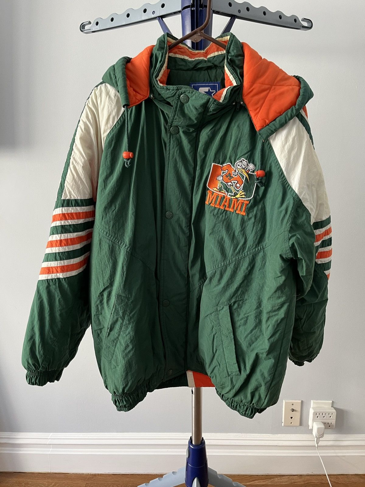 Starter VINTAGE Starter Miami Hurricanes Parka Jacket Size L Size US L / EU 52-54 / 3 - 10 Thumbnail