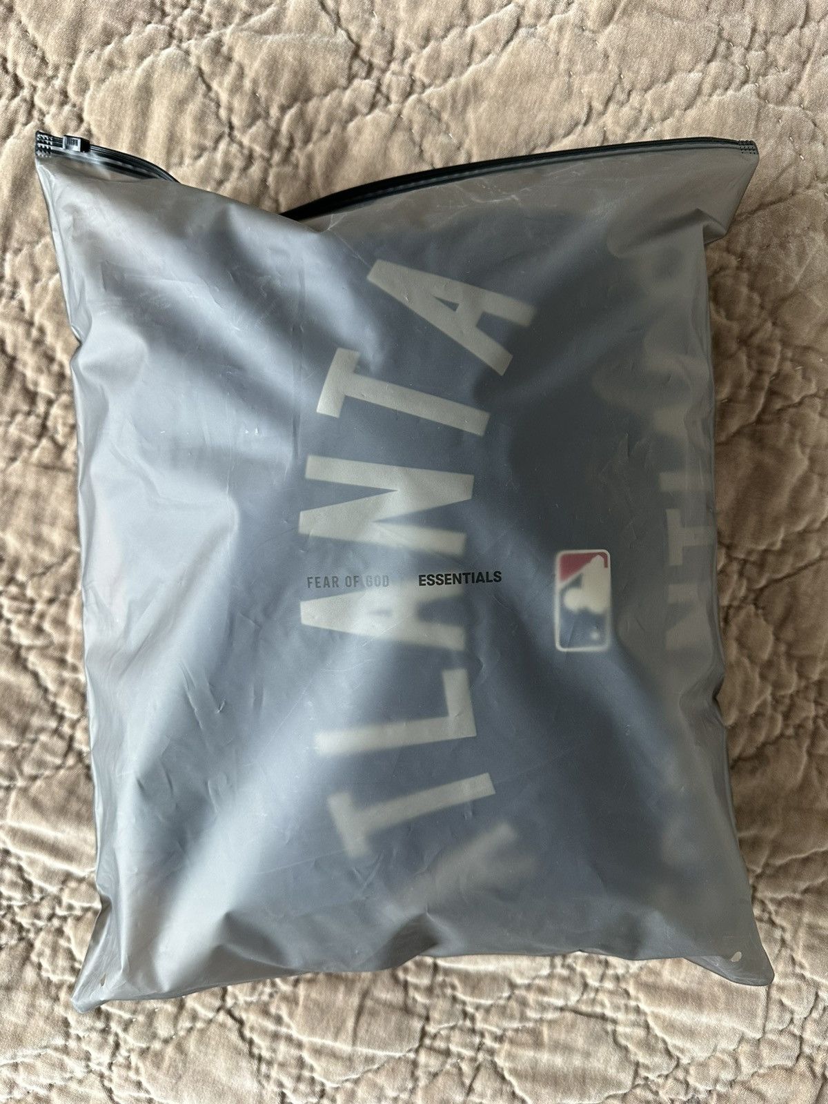 Essentials Essentials Atlanta Braves MLB Hoodie - NWT - Sz L - $250 Size US L / EU 52-54 / 3 - 14 Thumbnail