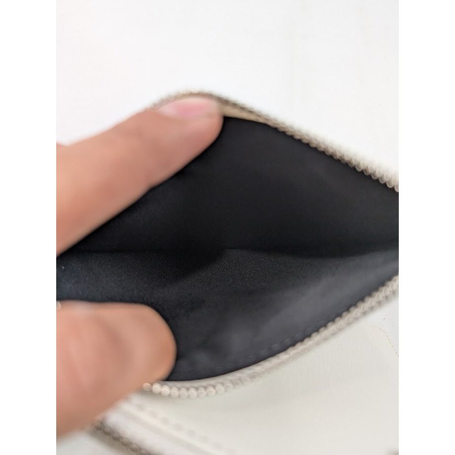Off-White o1rshd1 Size: OS / Printed Flat Pouch in White Size ONE SIZE - 17 Thumbnail