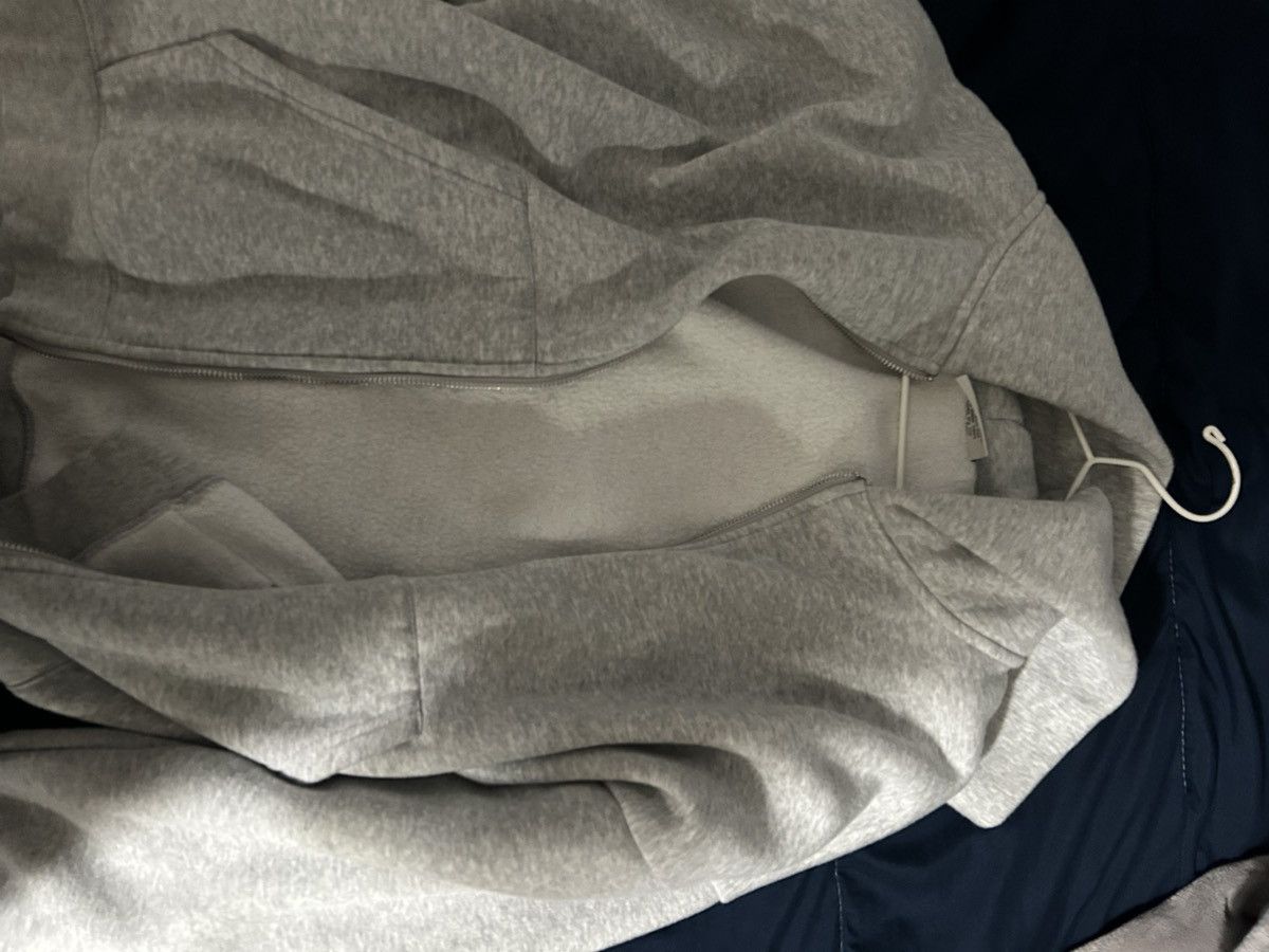 Other Grey zip up hoodie Size US M / EU 48-50 / 2 - 5 Thumbnail