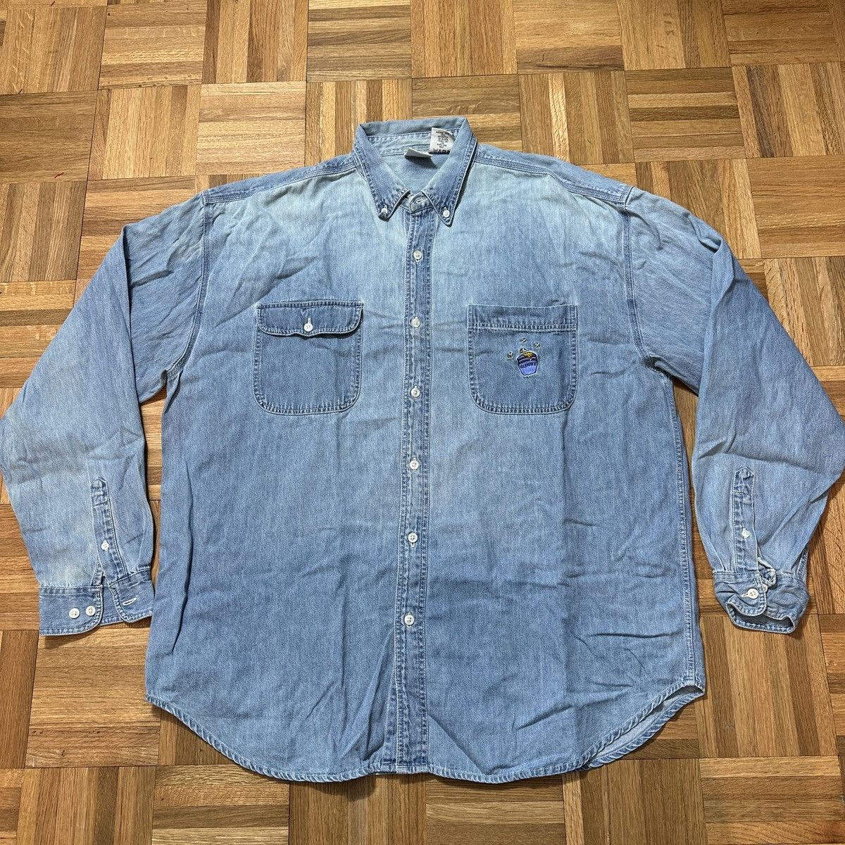 Disney Vintage Disney Winnie the Pooh denim shirt Size US XL / EU 56 / 4 - 2 Thumbnail