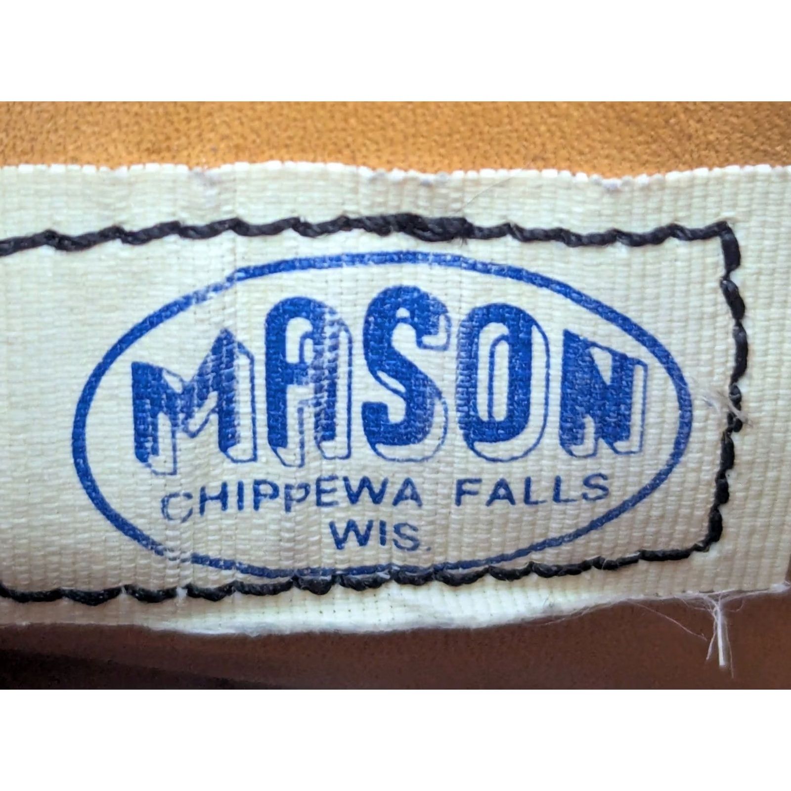 Mason's Mason Chippewa Falls Leather Chukka Boot Men 9D Burgundy Leather Cush n Crepe Autumn Fall Casual Workwear USA Theme 1960s Vintage Mens Boots Size US 9 / EU 42 - 4 Thumbnail