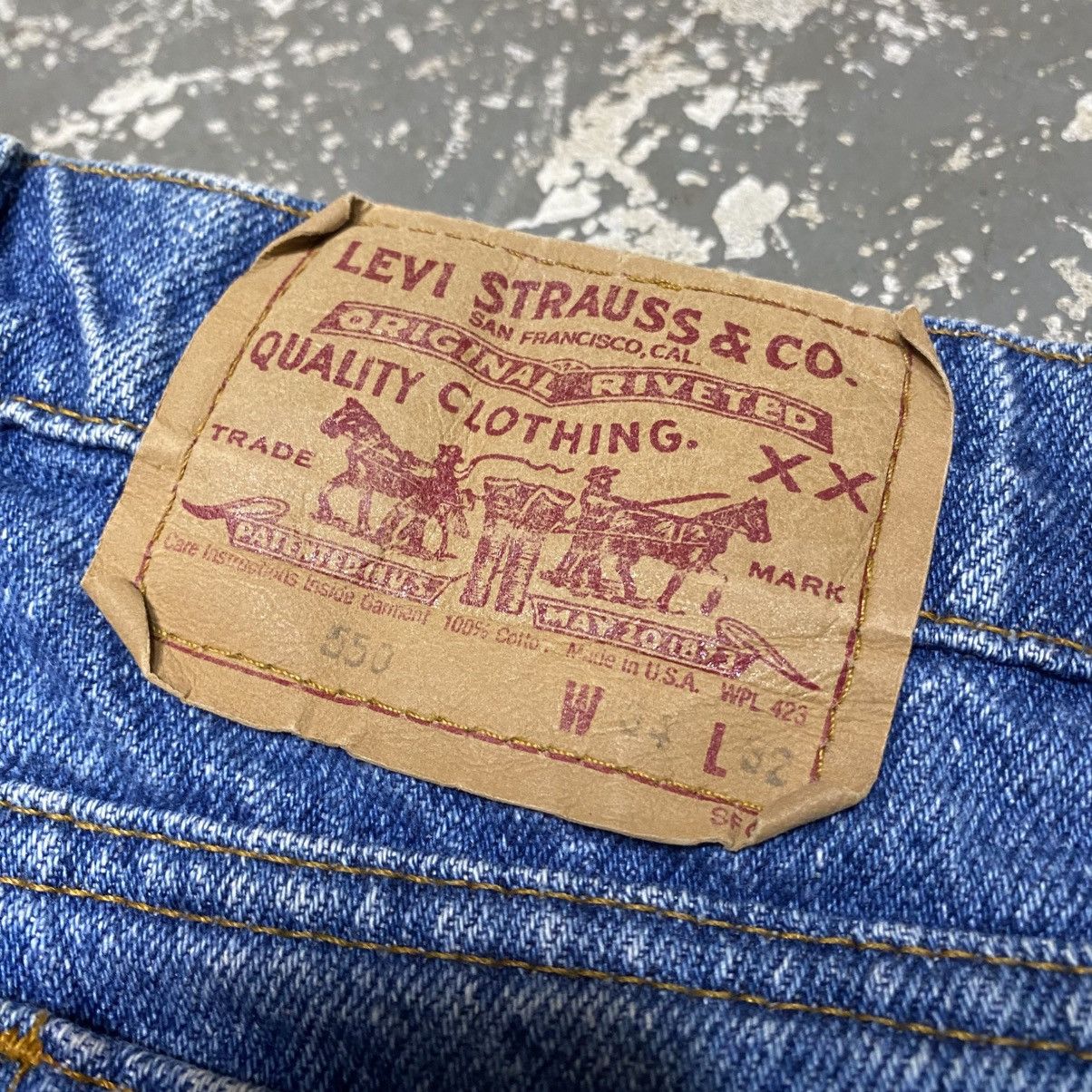 Levi's × Vintage Vintage Levi’s 550 Relaxed Fit Blue Denim Jeans USA 80s Size US 32 / EU 48 - 4 Thumbnail